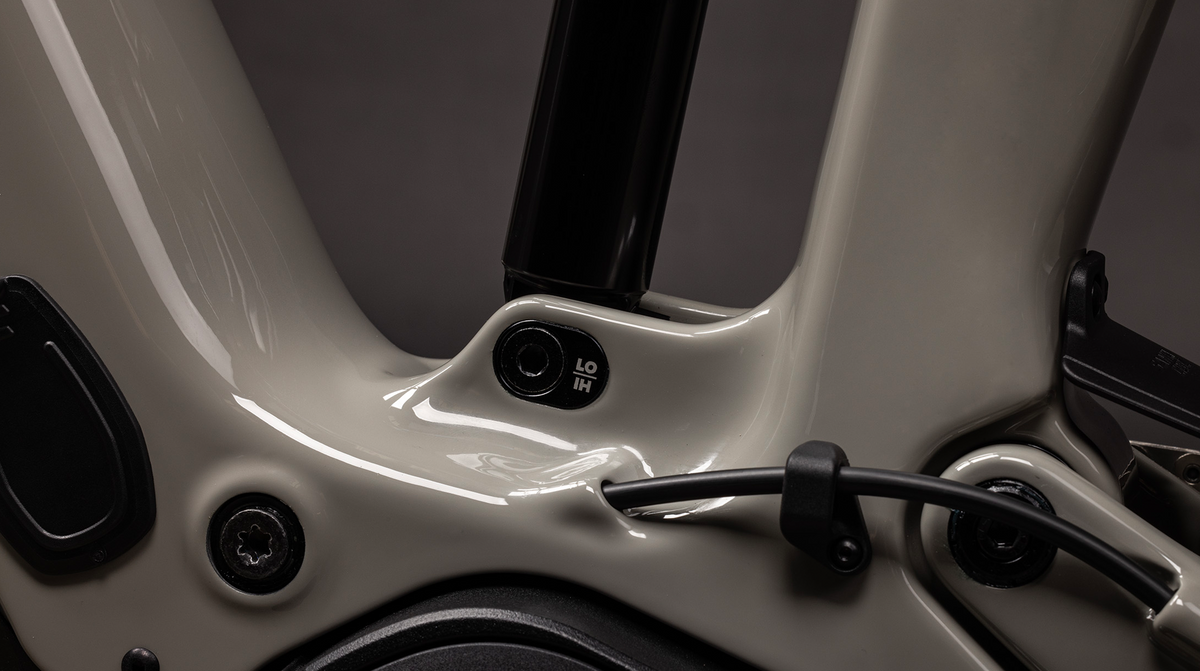 https://www.santacruzbicycles.com/cdn/shop/files/25-Vala_FlipChip_d693639d-bd4a-458f-bcee-f1af0de7e990.png?v=1734631991&width=1200
