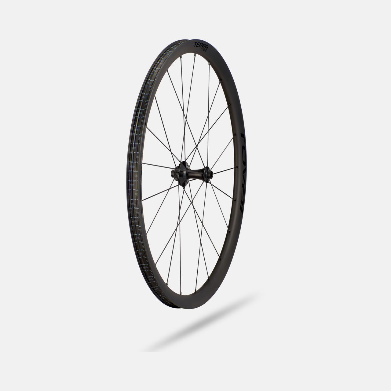 30020-480_WHL_TERRA-CLX-FRONT-SATIN-CARBON-GLOSS-BLK-700C_FRONT-SQUARE.jpg