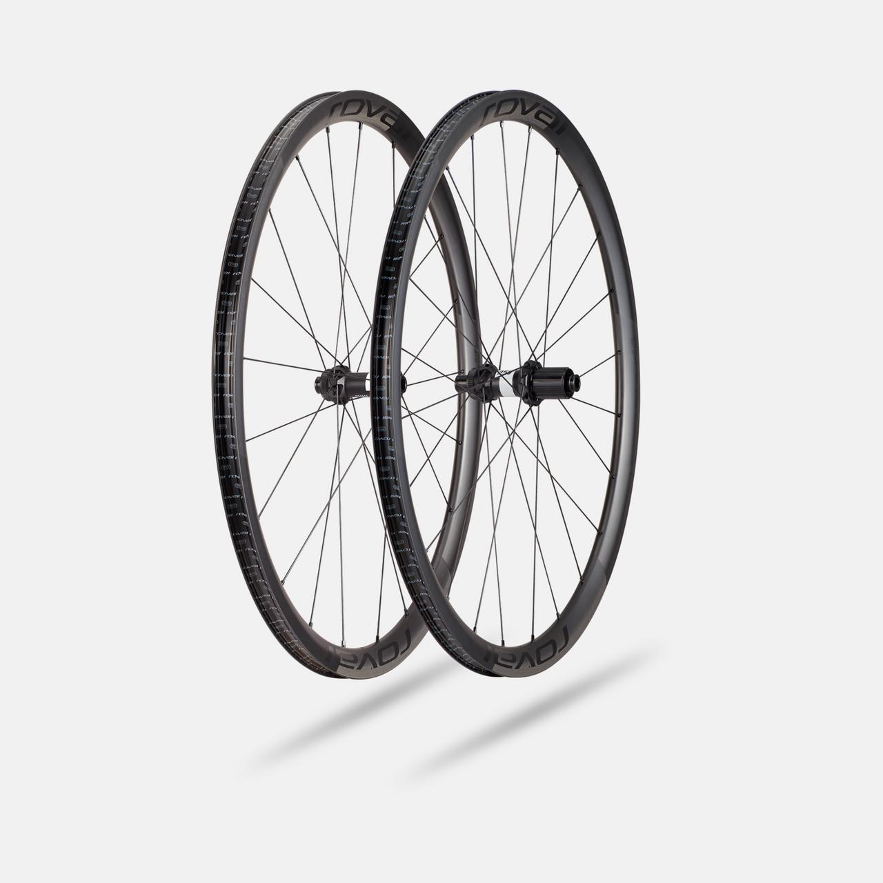 30022-530_WHL_ALPINIST-CL-TUBELESS-CARBON-BLK-700C_HERO-SQUARE.jpg