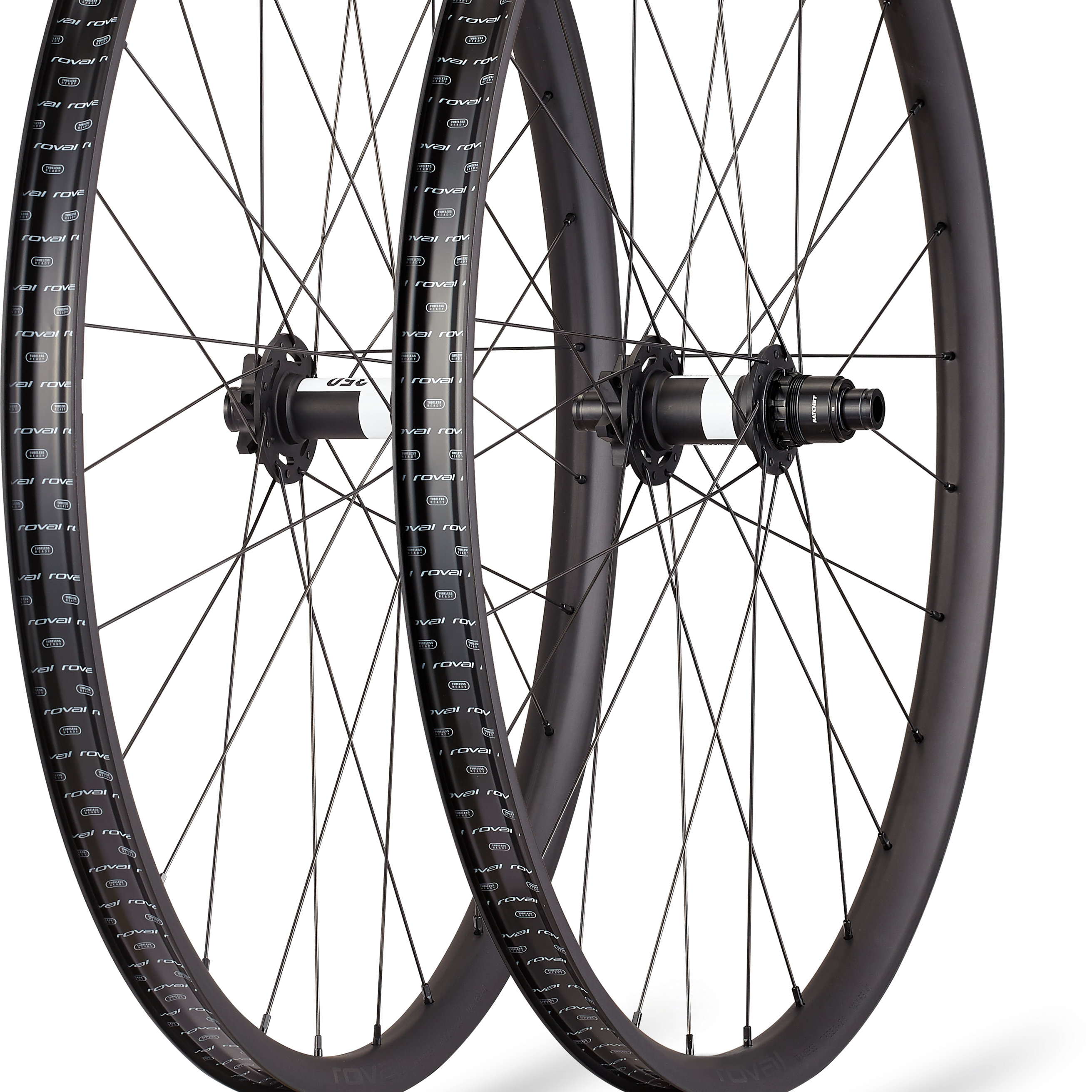 30123-940_WHL_TRAVERSE-ALLOY-350-29-6B-REAR-BLK-CHAR-HERO.png