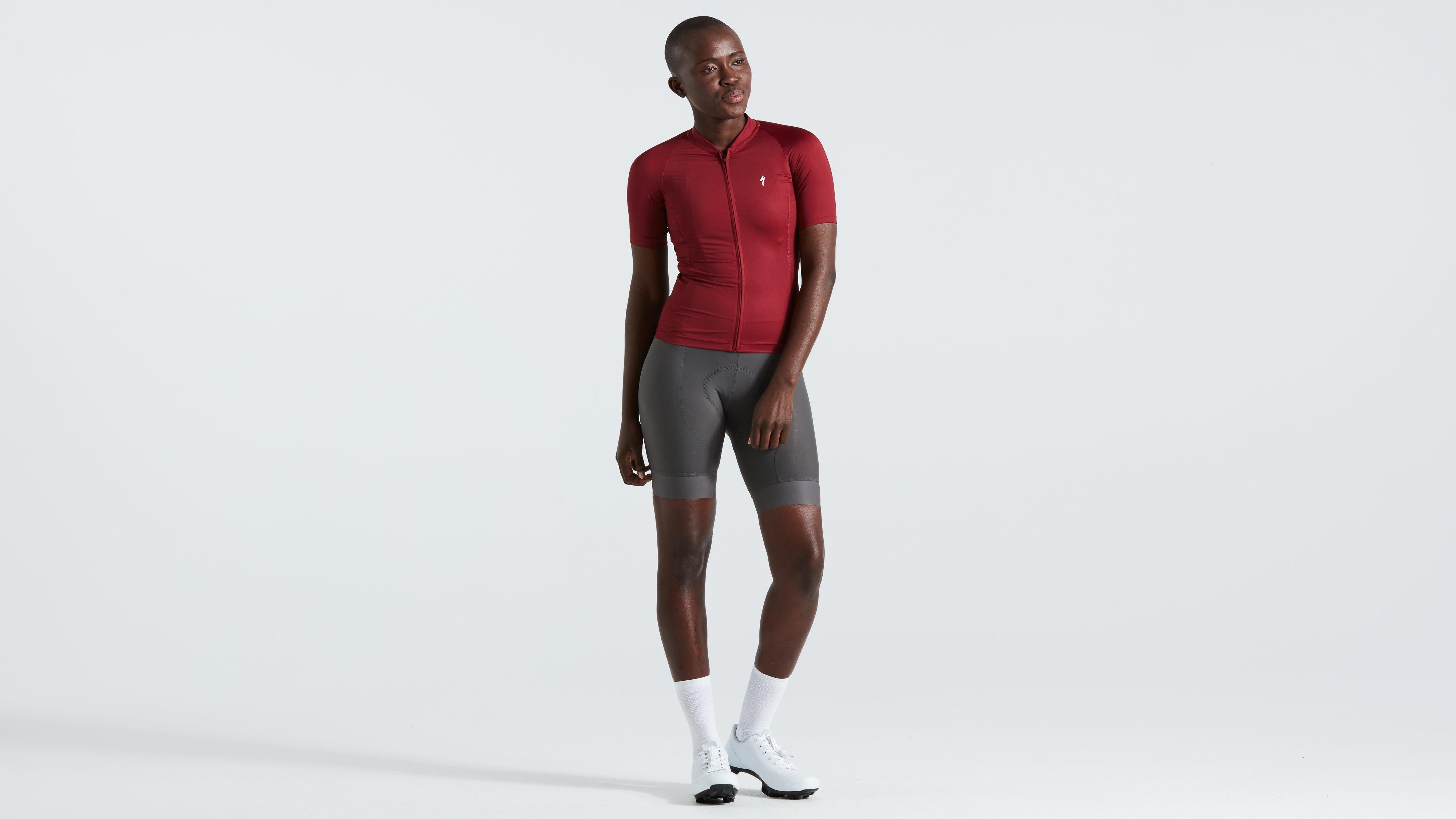 64022-641_APP_SL-SOLID-JERSEY-SS-WMN-MRN-M_HERO.jpg