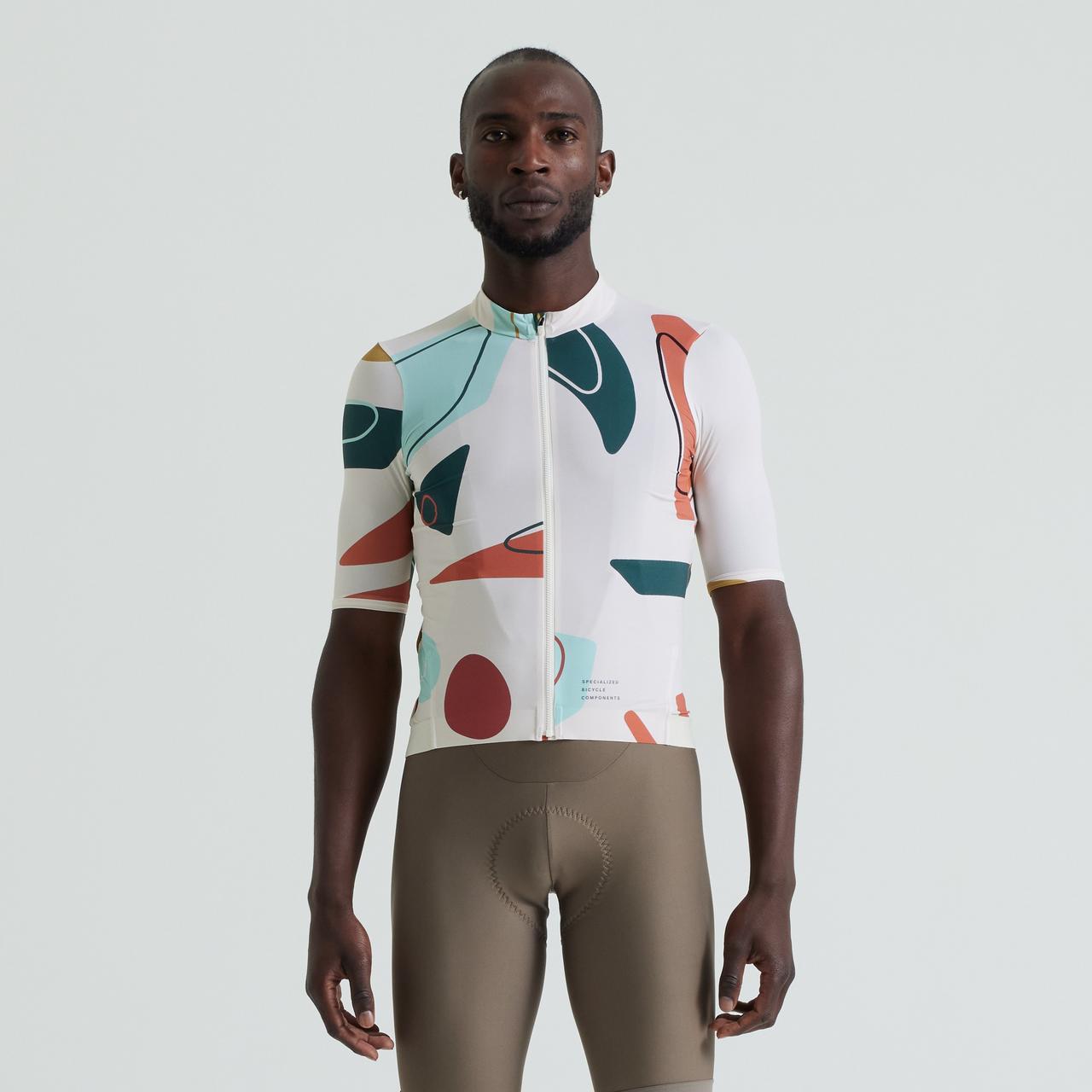 64023-340_APP_PRIME-JERSEY-SS-MEN-BRCHWHT-MULTI-GATHER_PLP-HERO-SQUARE.jpg