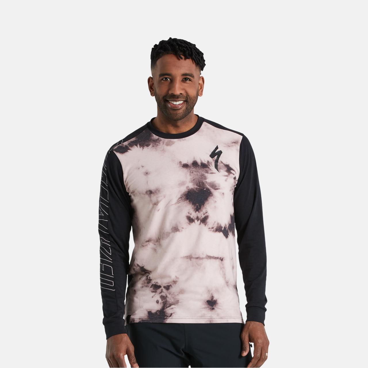64122-610_APP_ALTERED-TRAIL-JERSEY-LS-MEN-BLSH-M_PLP-HERO-SQUARE.jpg