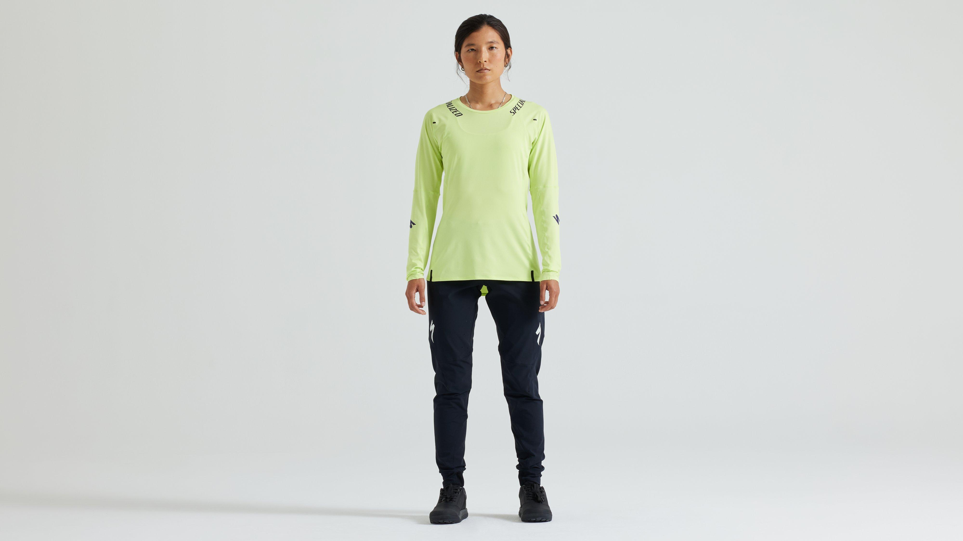 64123-311_APP_TRAIL-AIR-JERSEY-LS-WMN-LMSTN_HERO.jpg