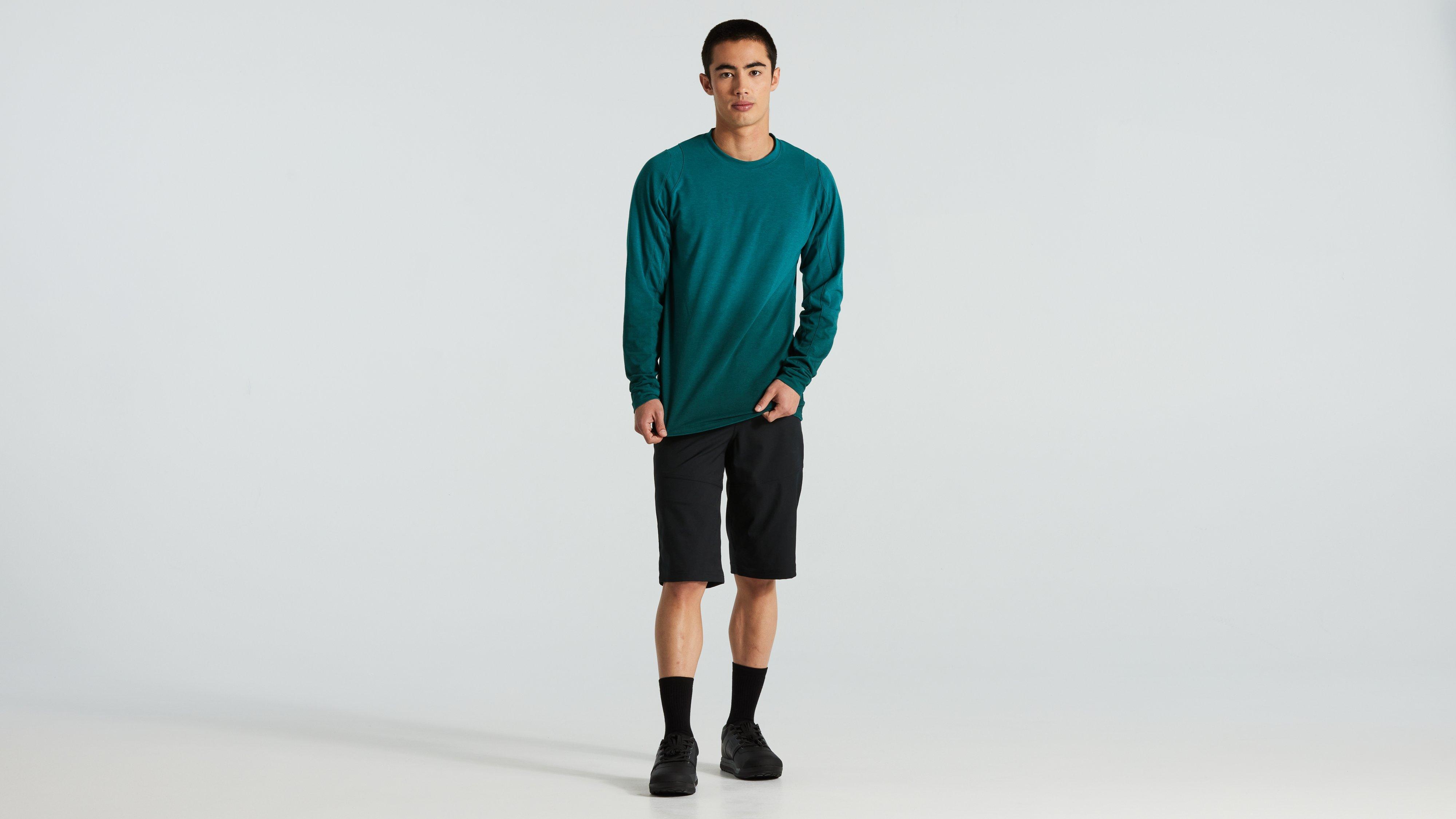 64123-441_APP_TRAIL-JERSEY-LS-MEN-TRPTL-SPRAY_HERO.jpg