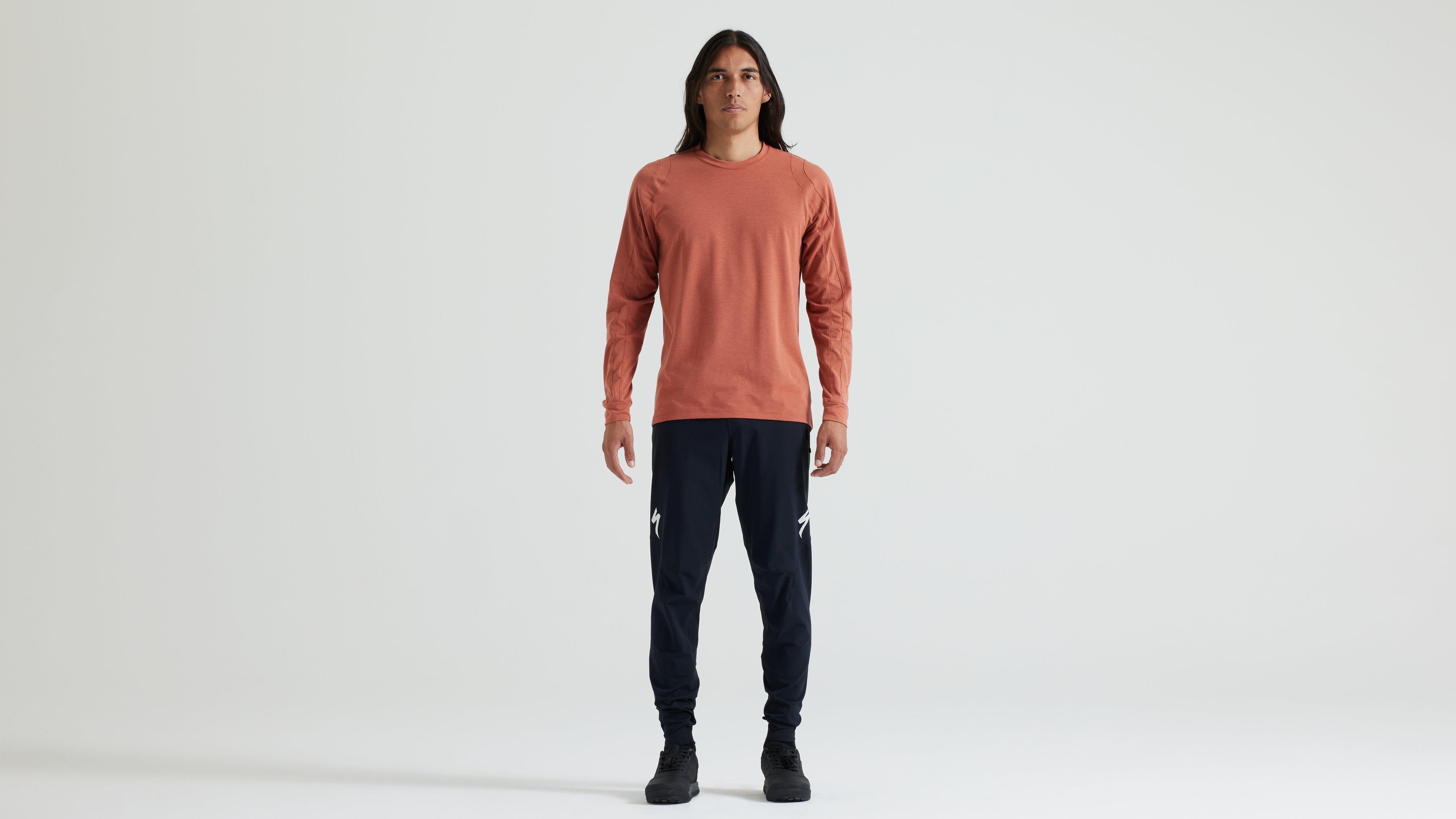 64123-443_APP_TRAIL-JERSEY-LS-MEN-TRCTA_HERO.jpg