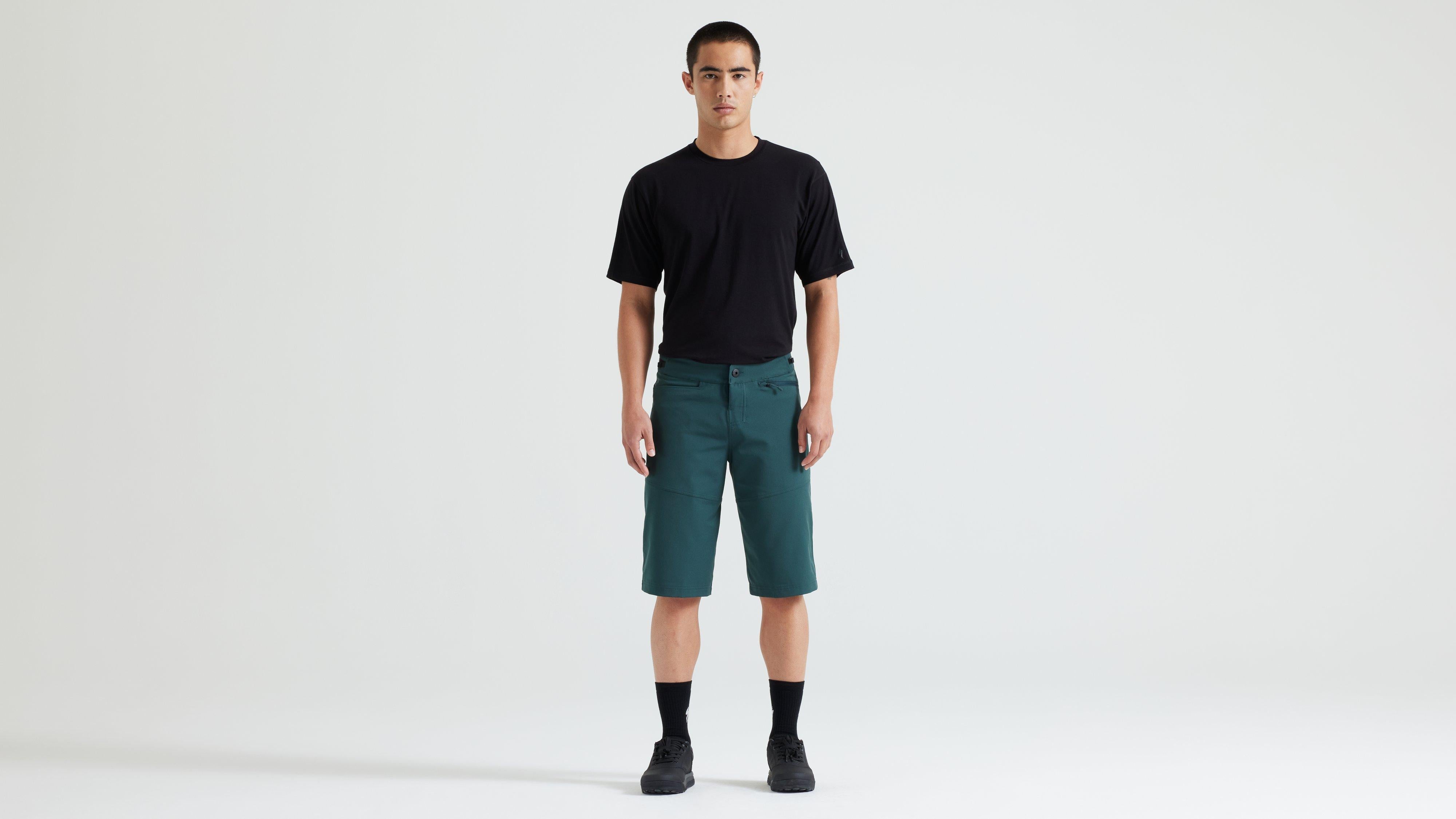 64223-8002_APP_TRAIL-SHORT-W-LINER-MEN-FSTGRN_HERO.jpg