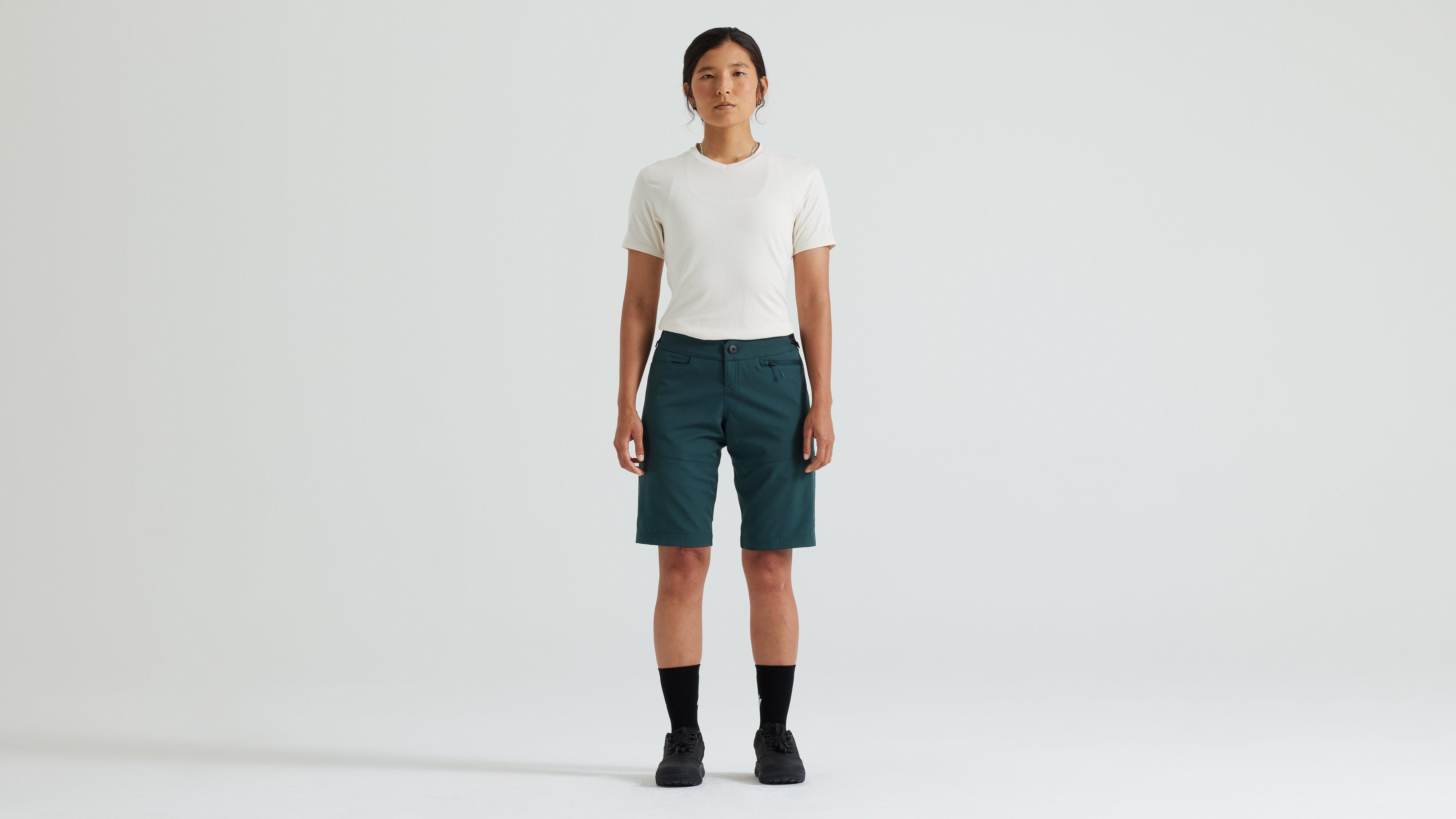 64223-810_APP_TRAIL-SHORT-W-LINER-WMN-FSTGRN_HERO.jpg