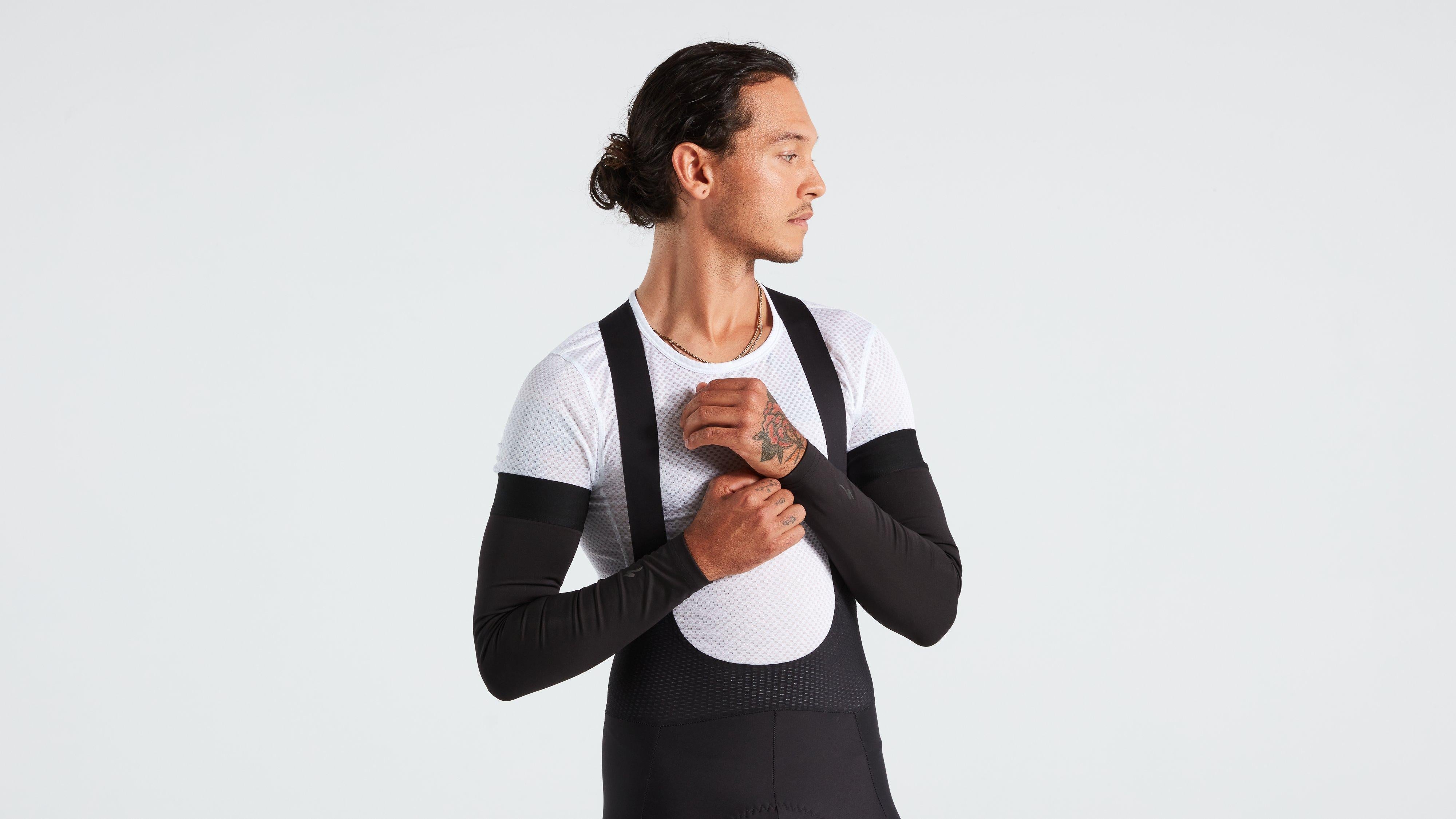 64322-000_APP_RACE-RAIN-ARM-COVER-BLK-M_HERO.jpg