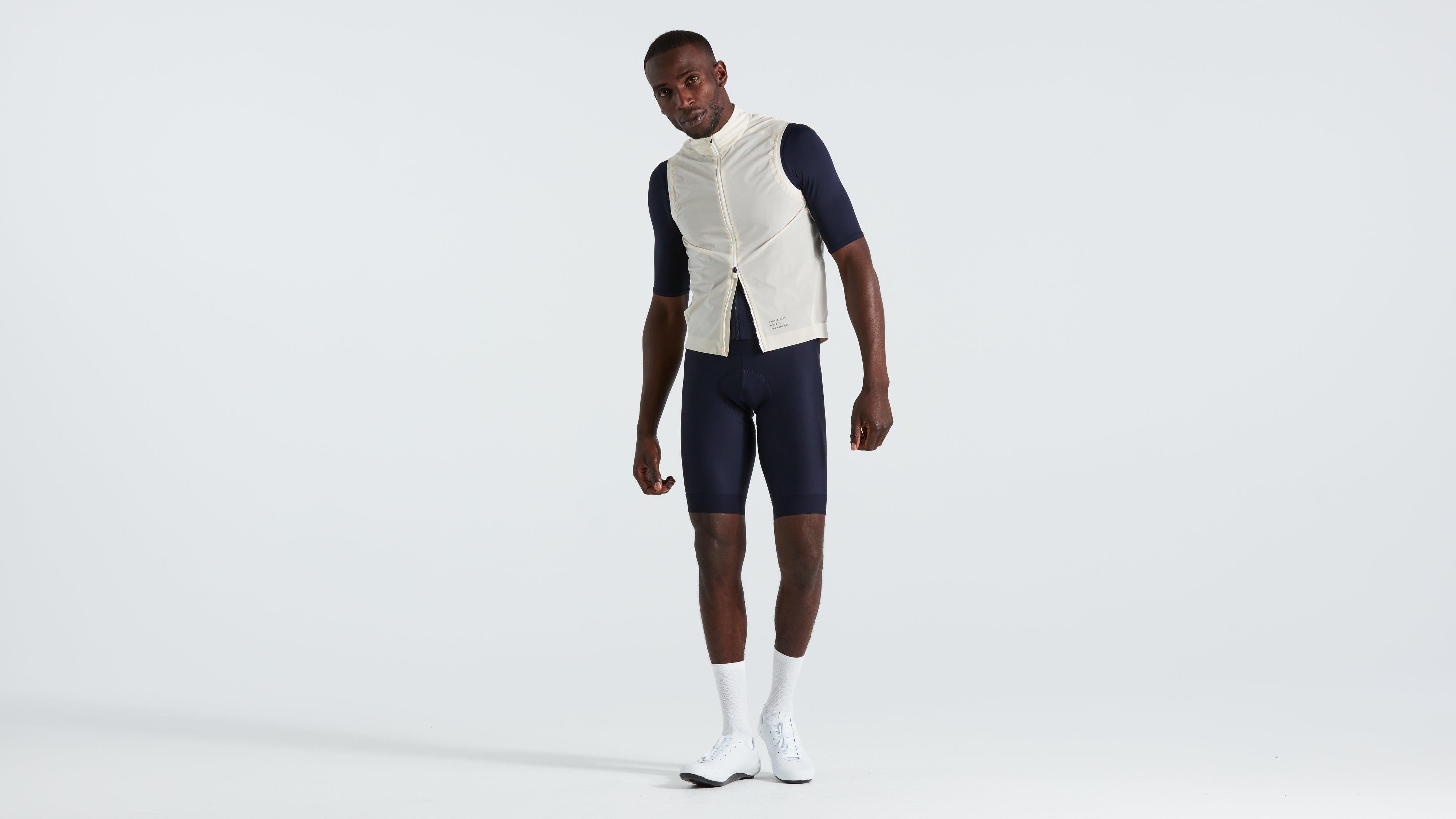 64422-021_APP_PRIME-WIND-VEST-MEN-BRCHWHT-M_HERO.jpg
