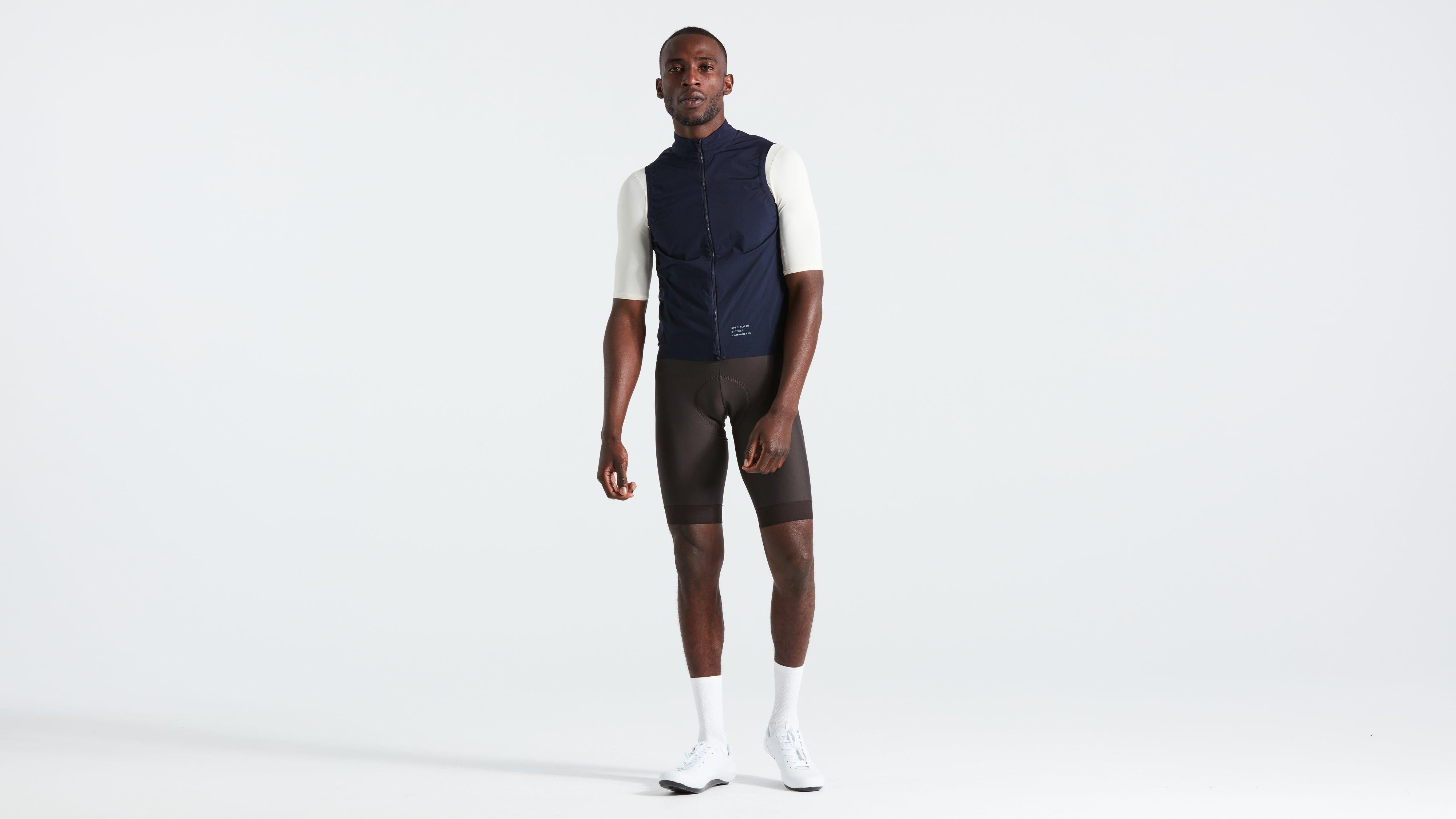 64422-022_APP_PRIME-WIND-VEST-MEN-DKNVY-M_HERO.jpg