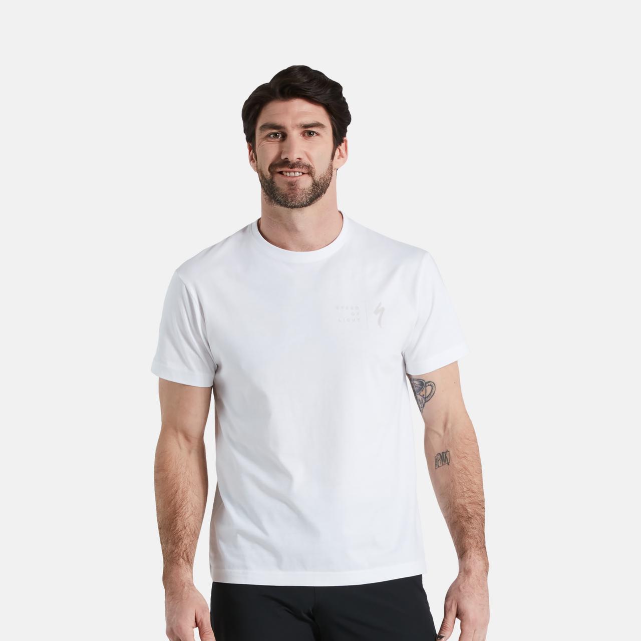 64621-262_APP_SPEED-OF-LIGHT-TEE-SS-MEN-LIGHT-M_PLP-HERO-SQUARE.jpg