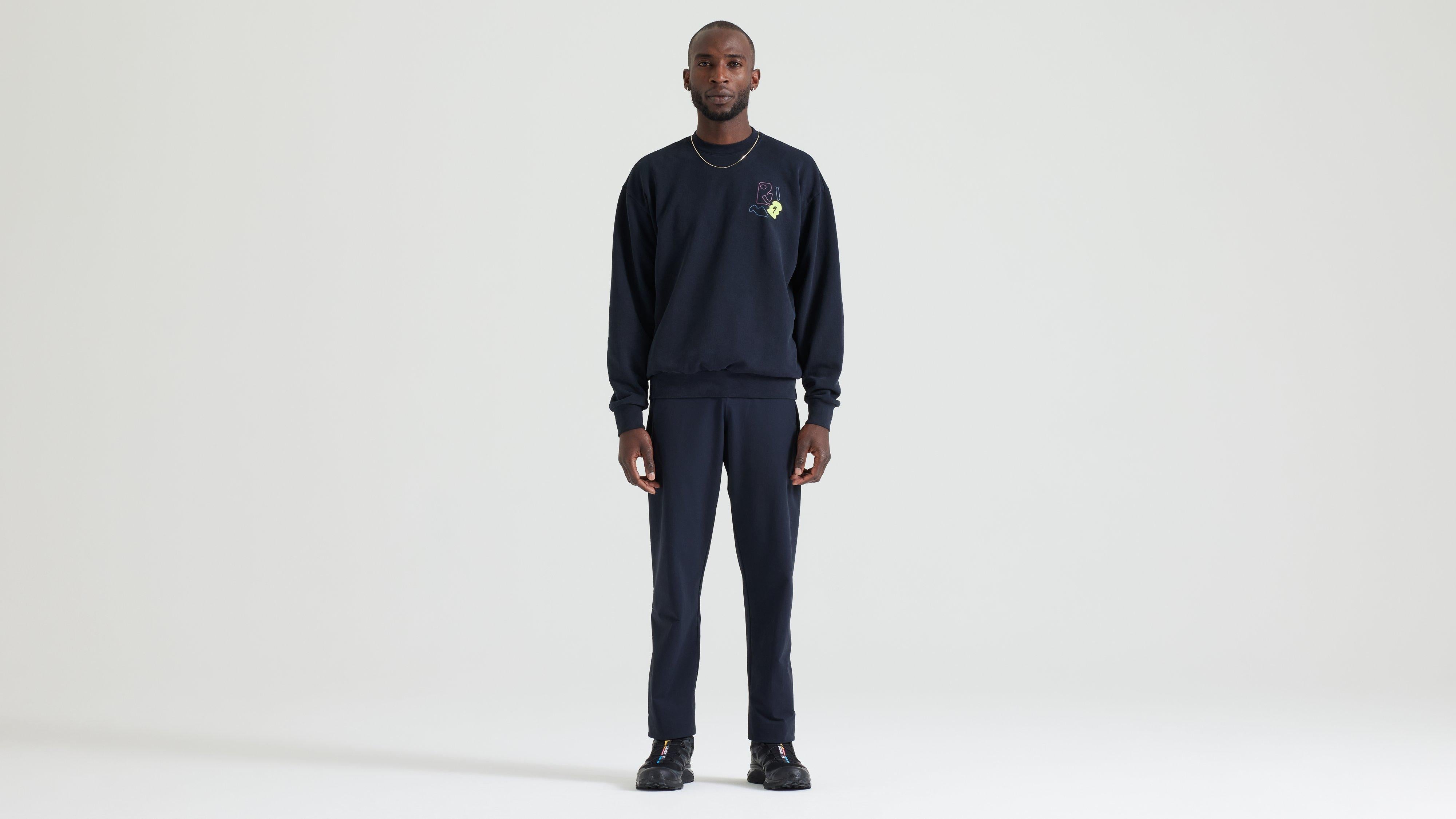 64623-670_APP_GRAPHIC-CREWNECK-SWEATSHIRT-BLK-ABSTRACT_HERO.jpg
