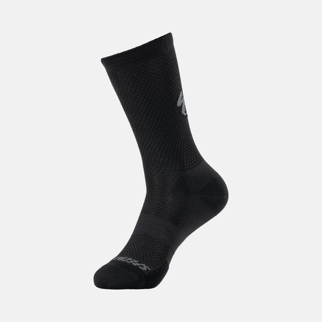 64720-200_APP_HYDROGEN-VENT-TALL-SOCK-BLK-M_PLP-HERO-SQUARE.jpg