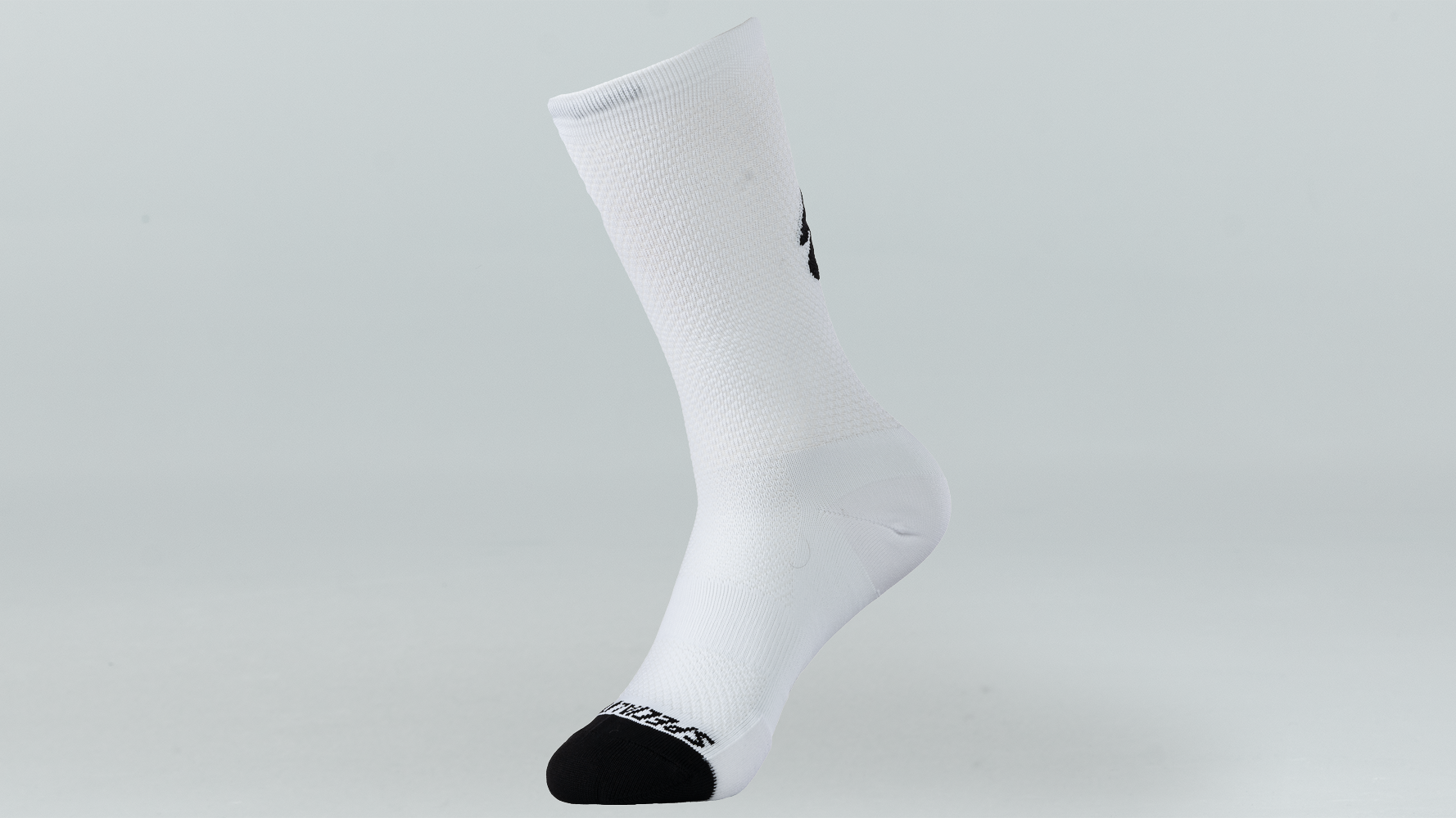 64720-201_APP_HYDROGEN-VENT-TALL-SOCK-WHT-S_HERO.png