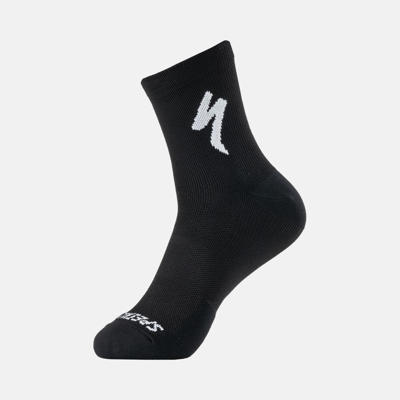 64721-270_APP_SOFT-AIR-MID-SOCK-BLK-WHT-M_PLP-HERO-SQUARE.jpg