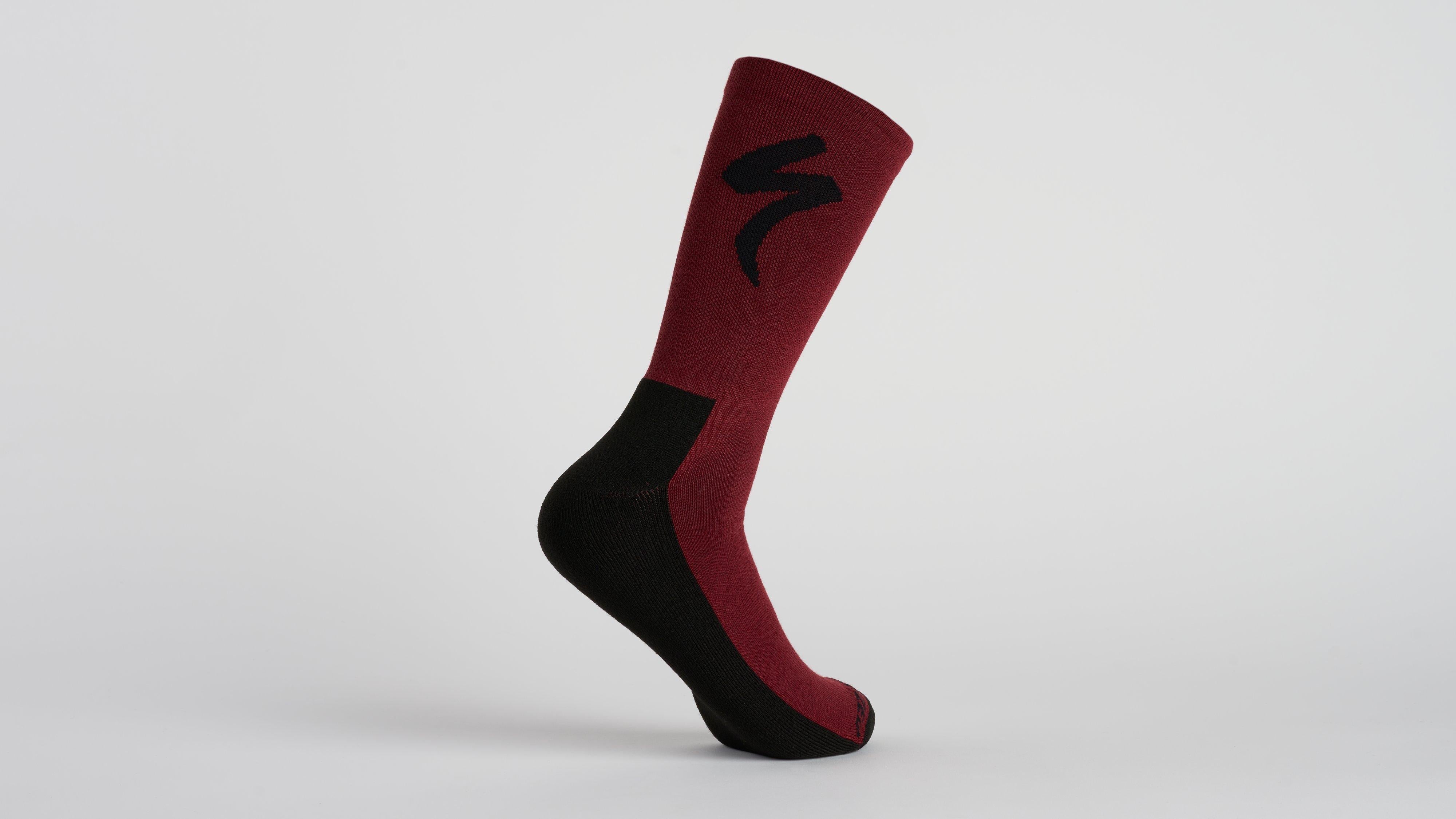 64723-342_APP_PRIMALOFT-LIGHTWEIGHT-TALL-LOGO-SOCK-GNTRED_HERO.jpg
