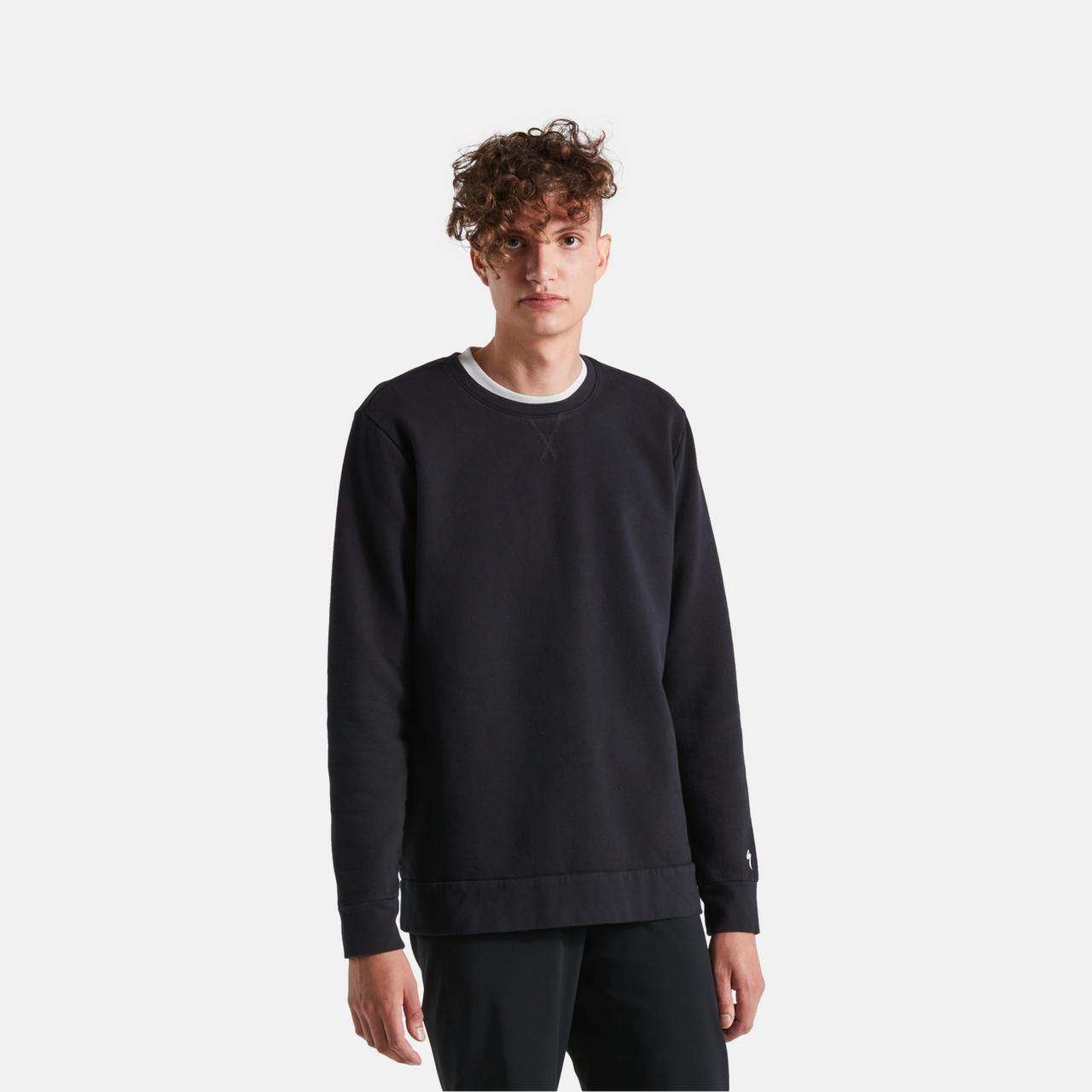 64922-130_APP_LEGACY-CREWNECK-LS-MEN-BLK-M_PLP-HERO-SQUARE.jpg