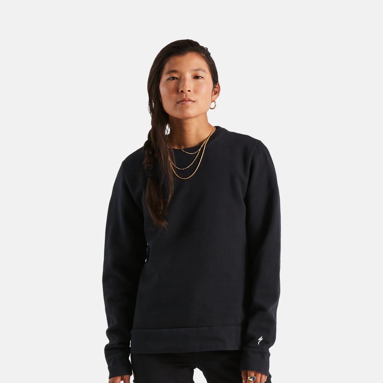64922-140_APP_LEGACY-CREWNECK-LS-WMN-BLK-M_PLP-HERO-SQUARE.jpg