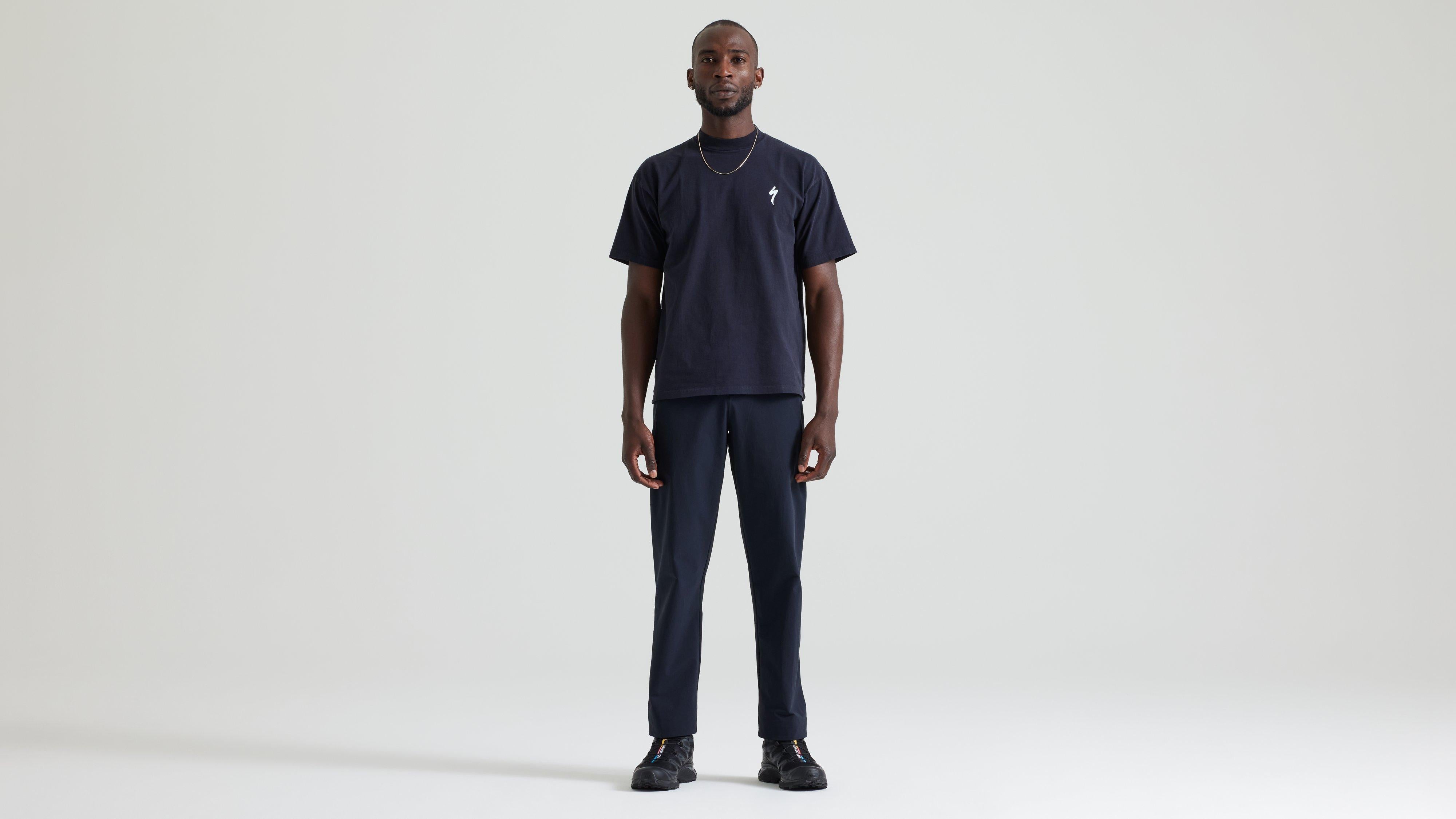 65123-110_APP_S-LOGO-RELAXED-TEE-SS-BLK_HERO.jpg