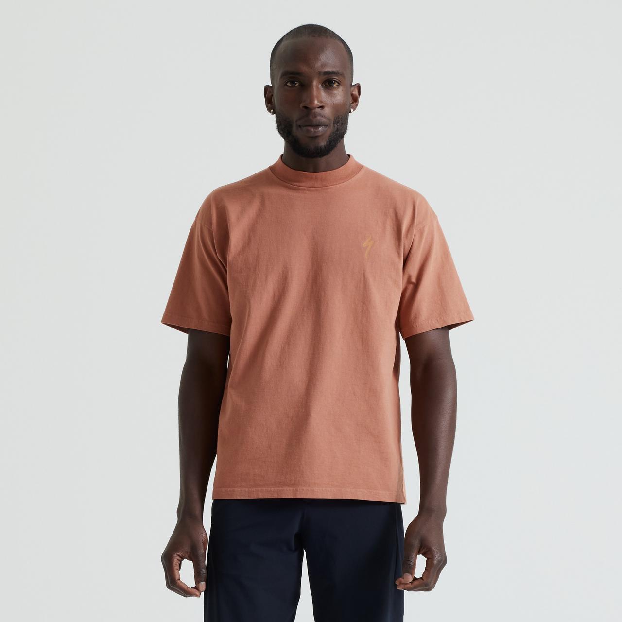 65123-113_APP_S-LOGO-RELAXED-TEE-SS-TRCTA_PLP-HERO-SQUARE.jpg