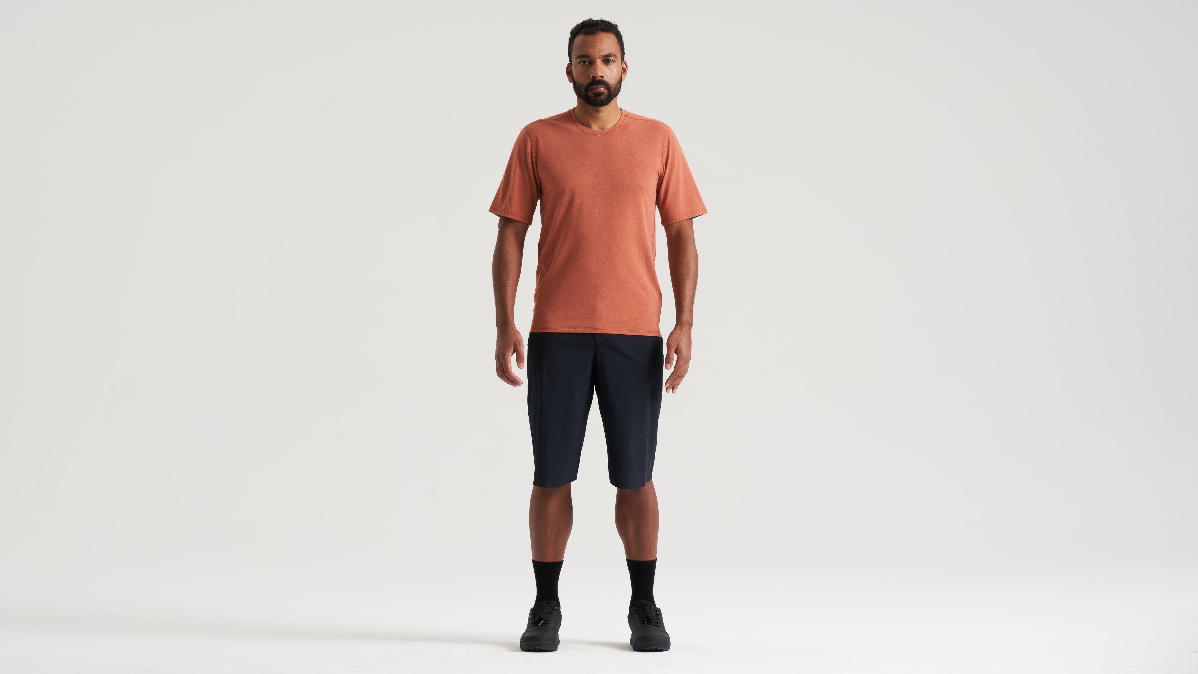 65125-26_APP_TRACTION-TEE-SS-MEN-COP_HERO.jpg