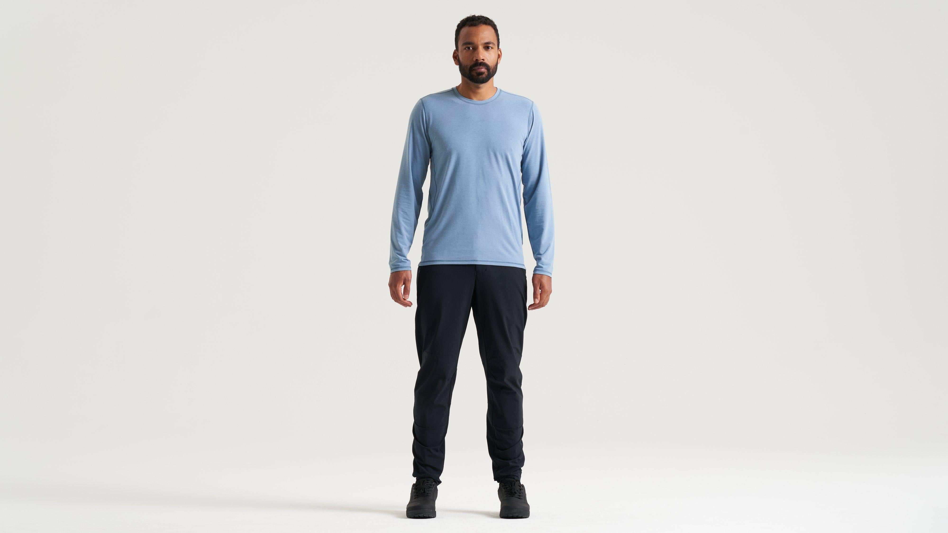 65125-28_APP_TRACTION-TEE-LS-MEN-GCL_HERO.jpg