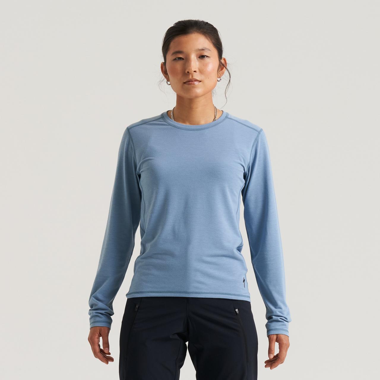 65125-29_APP_TRACTION-TEE-LS-WMN-GCL_HERO-SQUARE.jpg