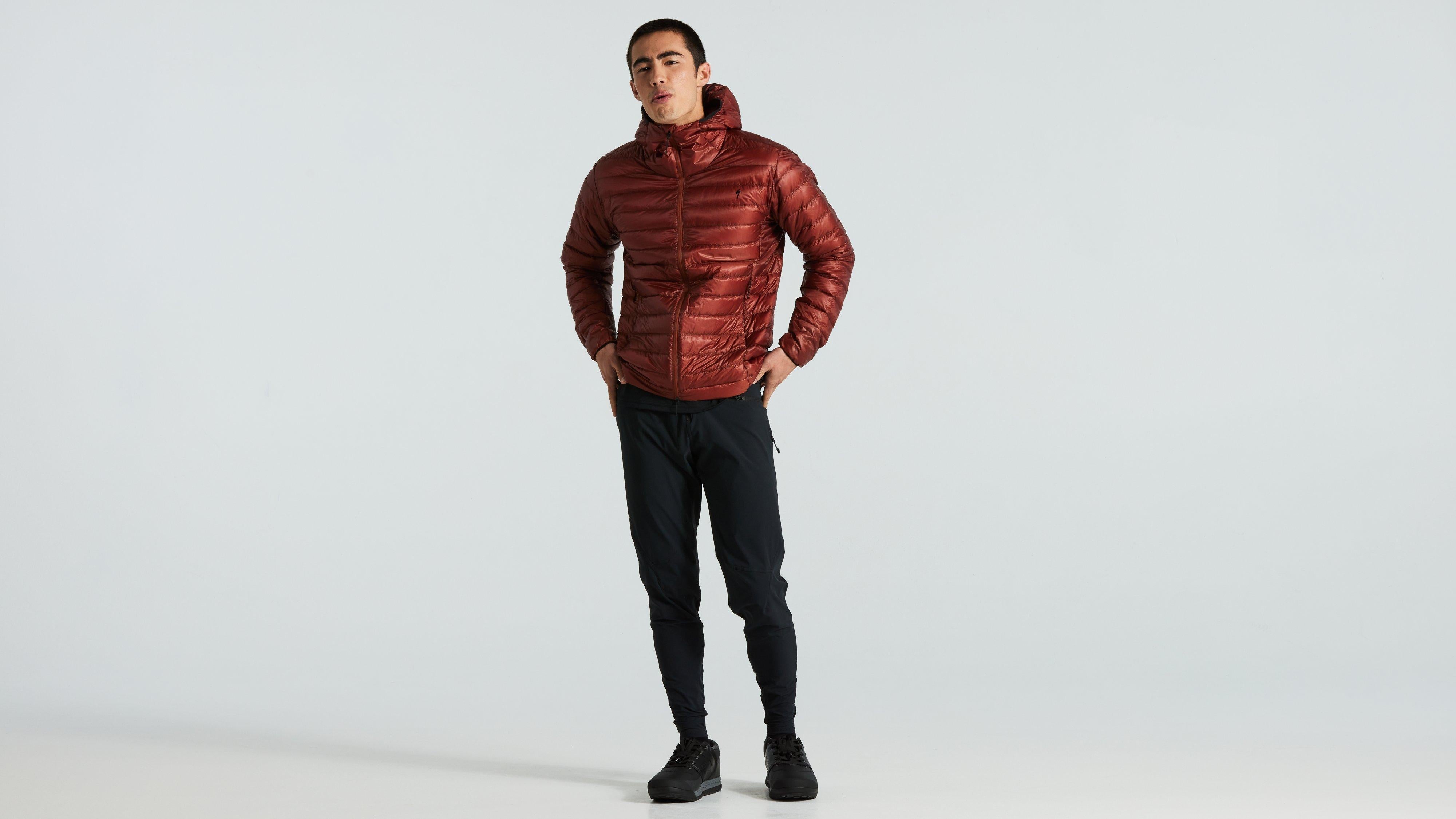65423-022_APP_PACKABLE-DOWN-JACKET-MEN-RSTDRED_HERO.jpg