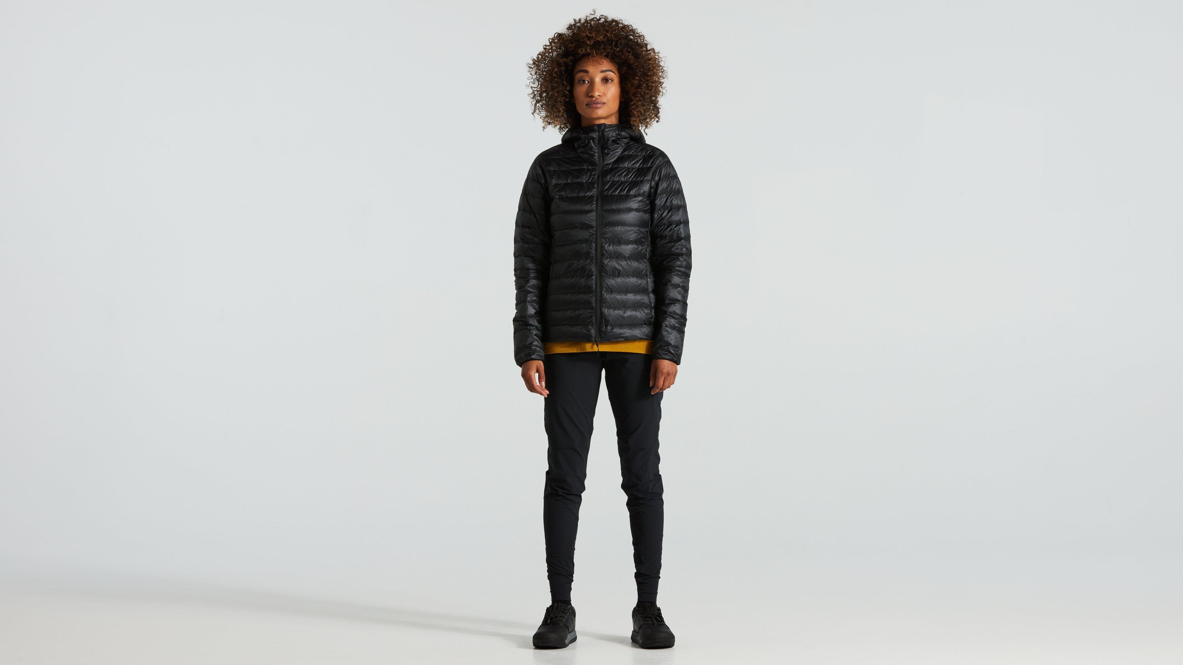 65423-030_APP_PACKABLE-DOWN-JACKET-WMN-BLK_HERO.jpg