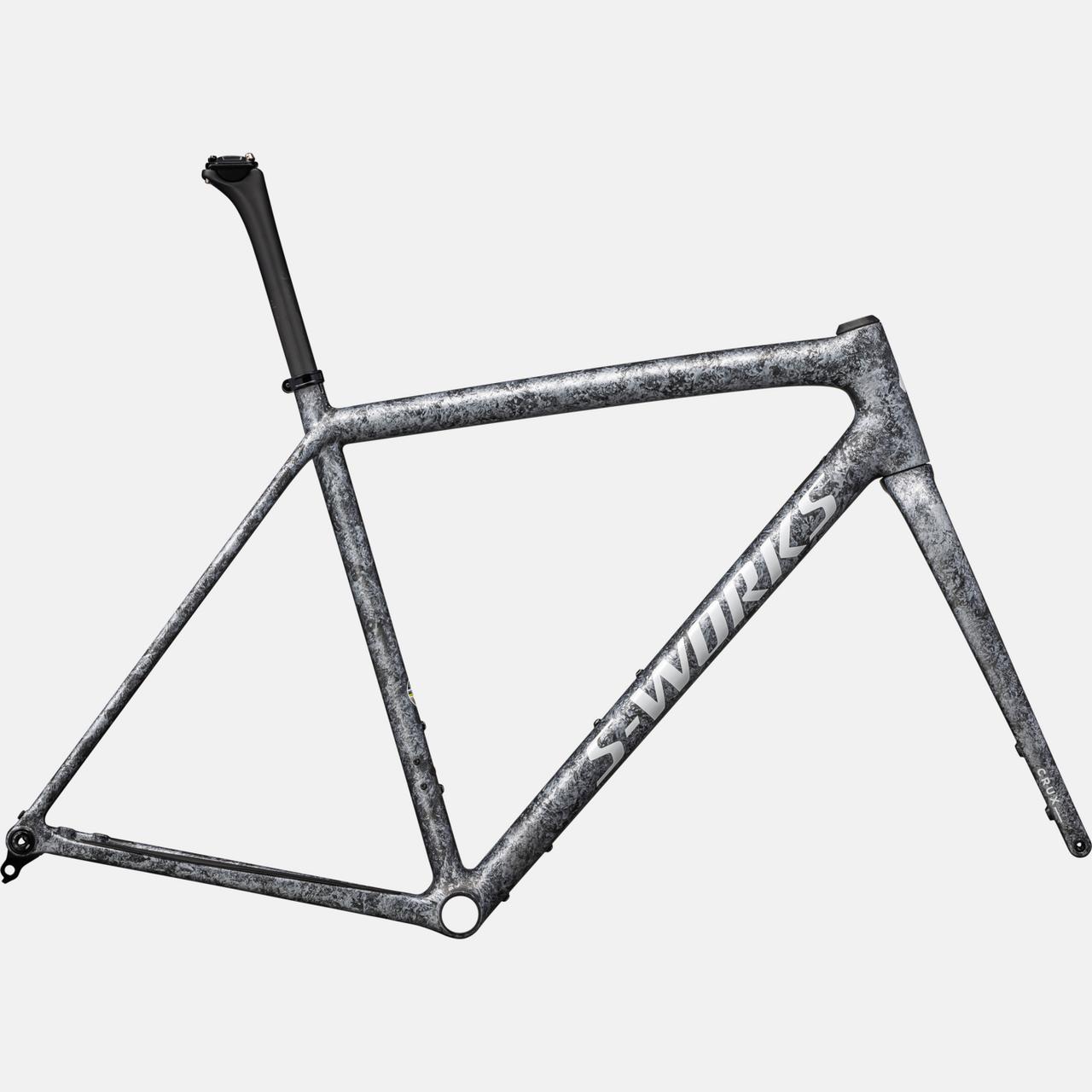 71425-77_CRUX-SW-FRMSET-CARB-METWHTSIL_HERO.jpg