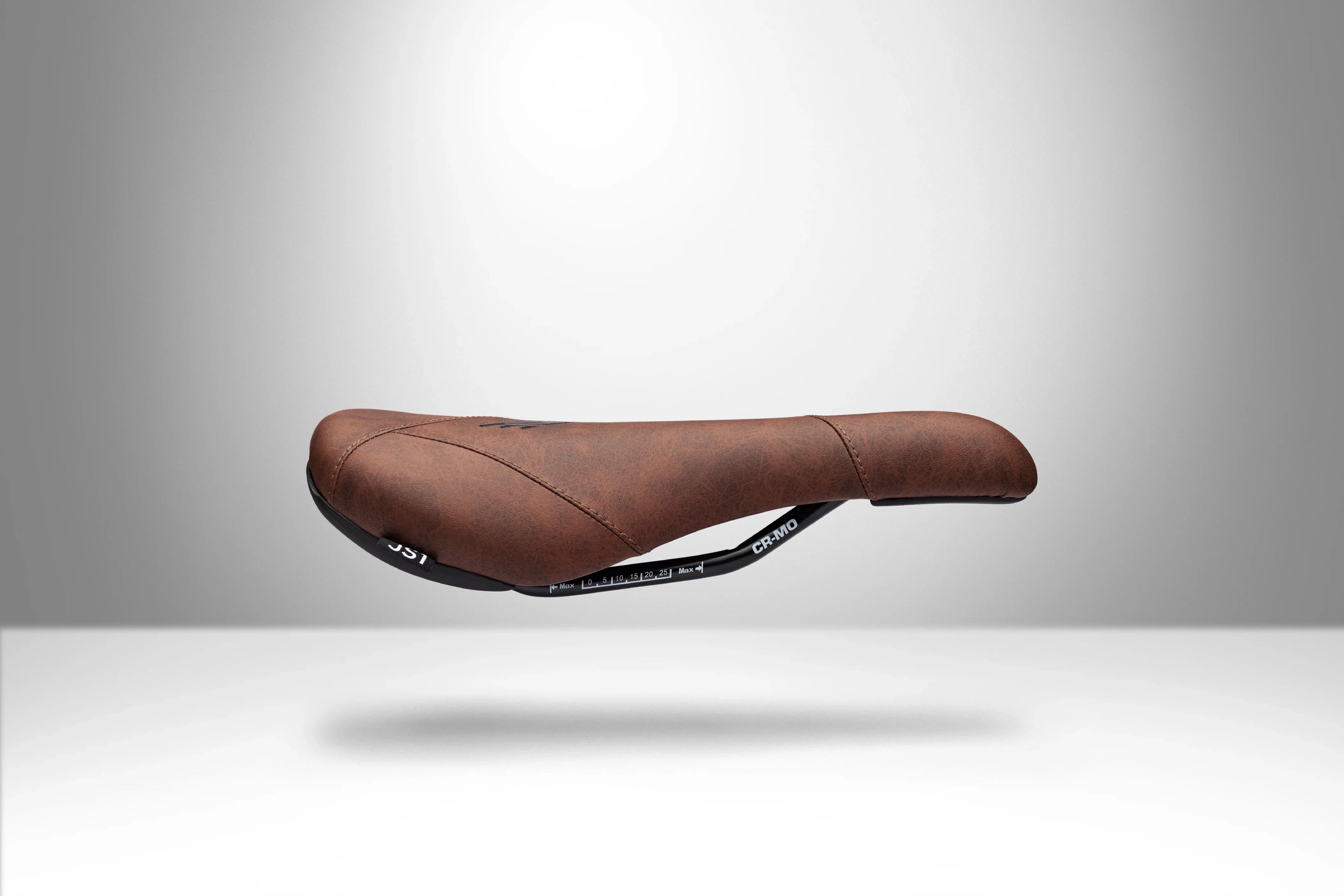 Title saddle JS1 - DJ/DH