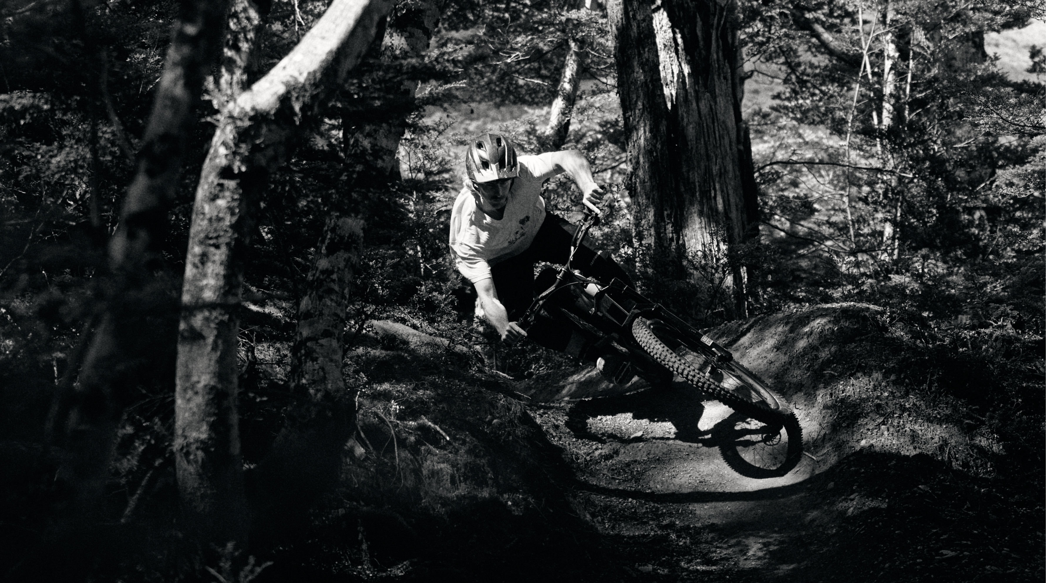 https://www.santacruzbicycles.com/cdn/shop/files/Gallery2.png?v=1775775749