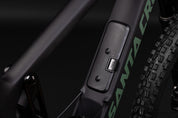https://www.santacruzbicycles.com/cdn/shop/files/Hightower_Glovebox.jpg?v=1743088155&width=1200