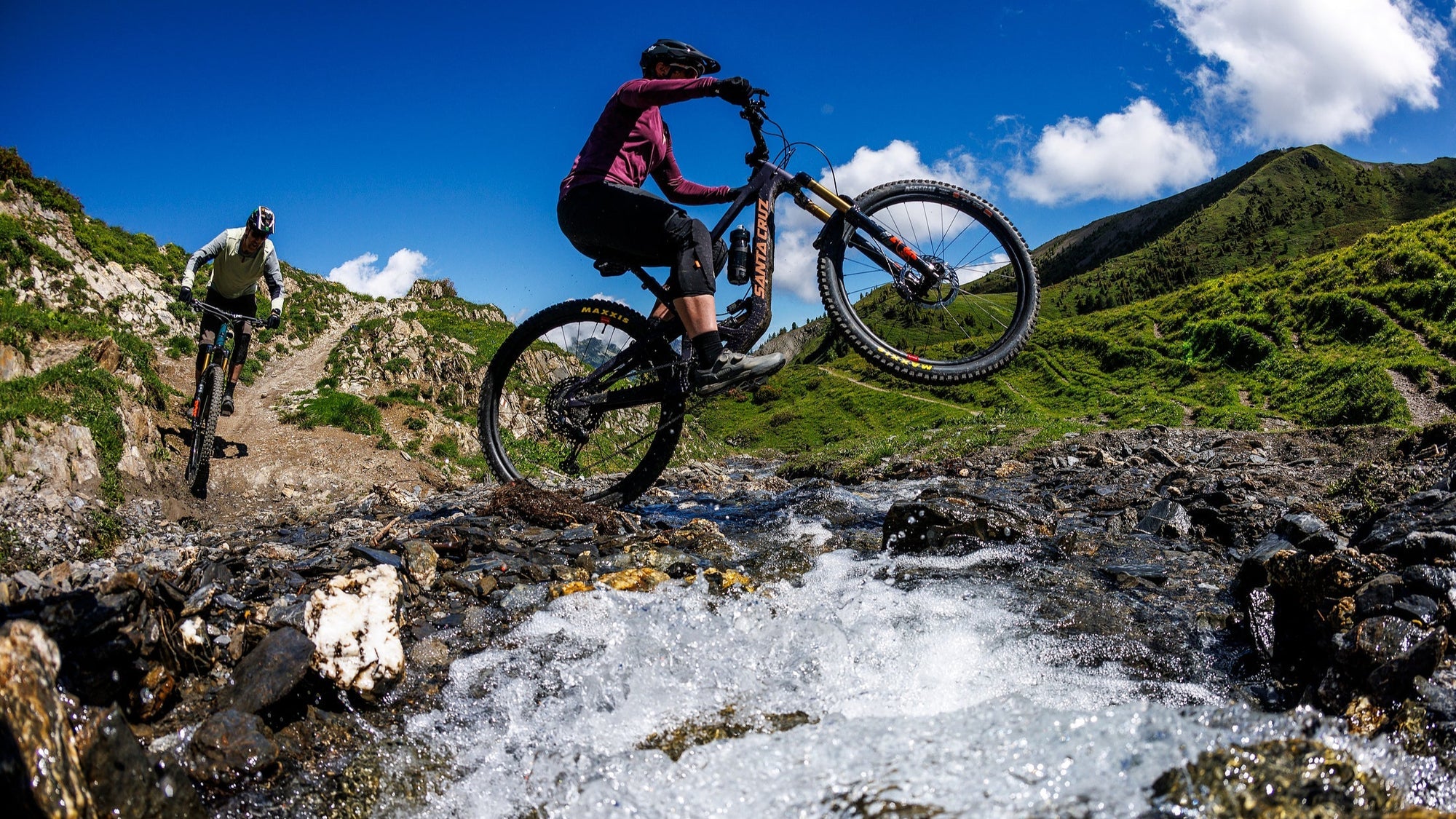 https://www.santacruzbicycles.com/cdn/shop/files/Hightower_K4A5818.jpg?v=1736550873&width=2000