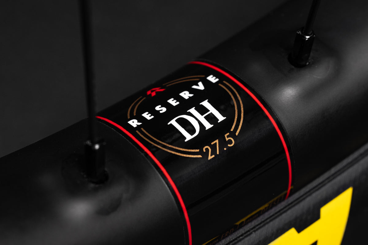 https://www.santacruzbicycles.com/cdn/shop/files/MY25_Bullit_Detail_RSV.jpg?v=1734634711&width=1200