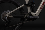 https://www.santacruzbicycles.com/cdn/shop/files/MY25_Vala_details_010_6ba5cae3-9276-4541-9718-db1e024dcf3f.jpg?v=1736354398&width=1200