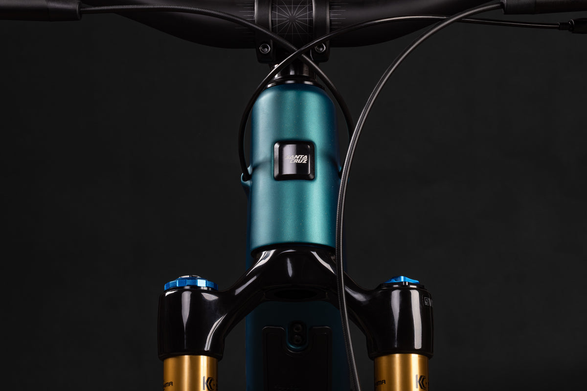 https://www.santacruzbicycles.com/cdn/shop/files/MY26_Bullit_details_006_5ec26316-8fbf-4abb-81d1-1182f8e90940.jpg?v=1743534619&width=1200