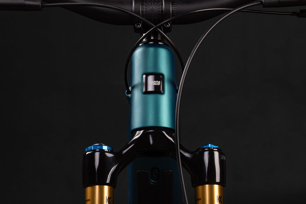 https://www.santacruzbicycles.com/cdn/shop/files/MY26_Bullit_details_006_5ec26316-8fbf-4abb-81d1-1182f8e90940.jpg?v=1743534619&width=1246