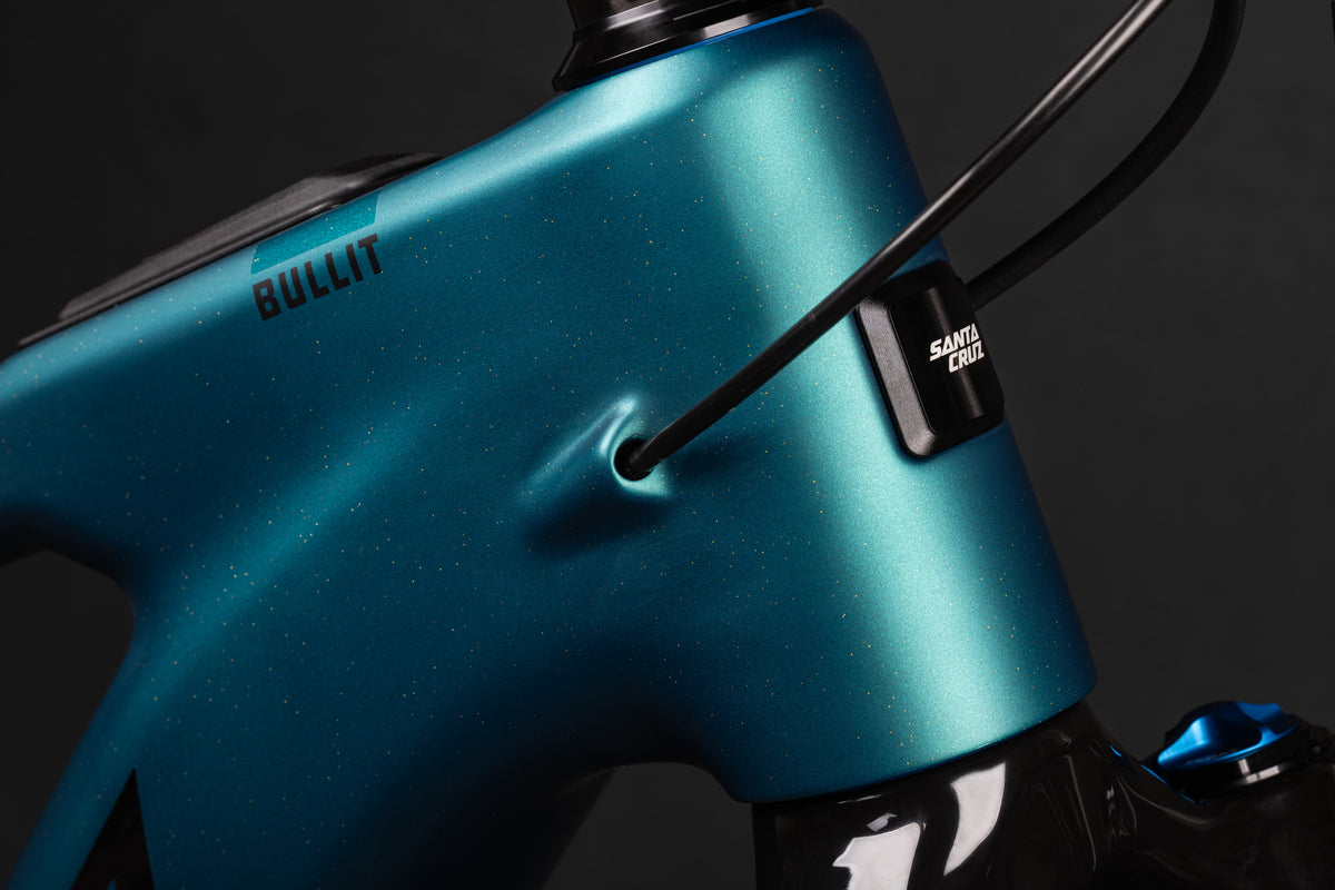 https://www.santacruzbicycles.com/cdn/shop/files/MY26_Bullit_details_009.jpg?v=1743534619&width=1200