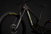 https://www.santacruzbicycles.com/cdn/shop/files/MY27_Nomad_Details_0024_4a724207-396a-40a4-a90a-dc83d059dbf4.jpg?v=1775775346&width=1200