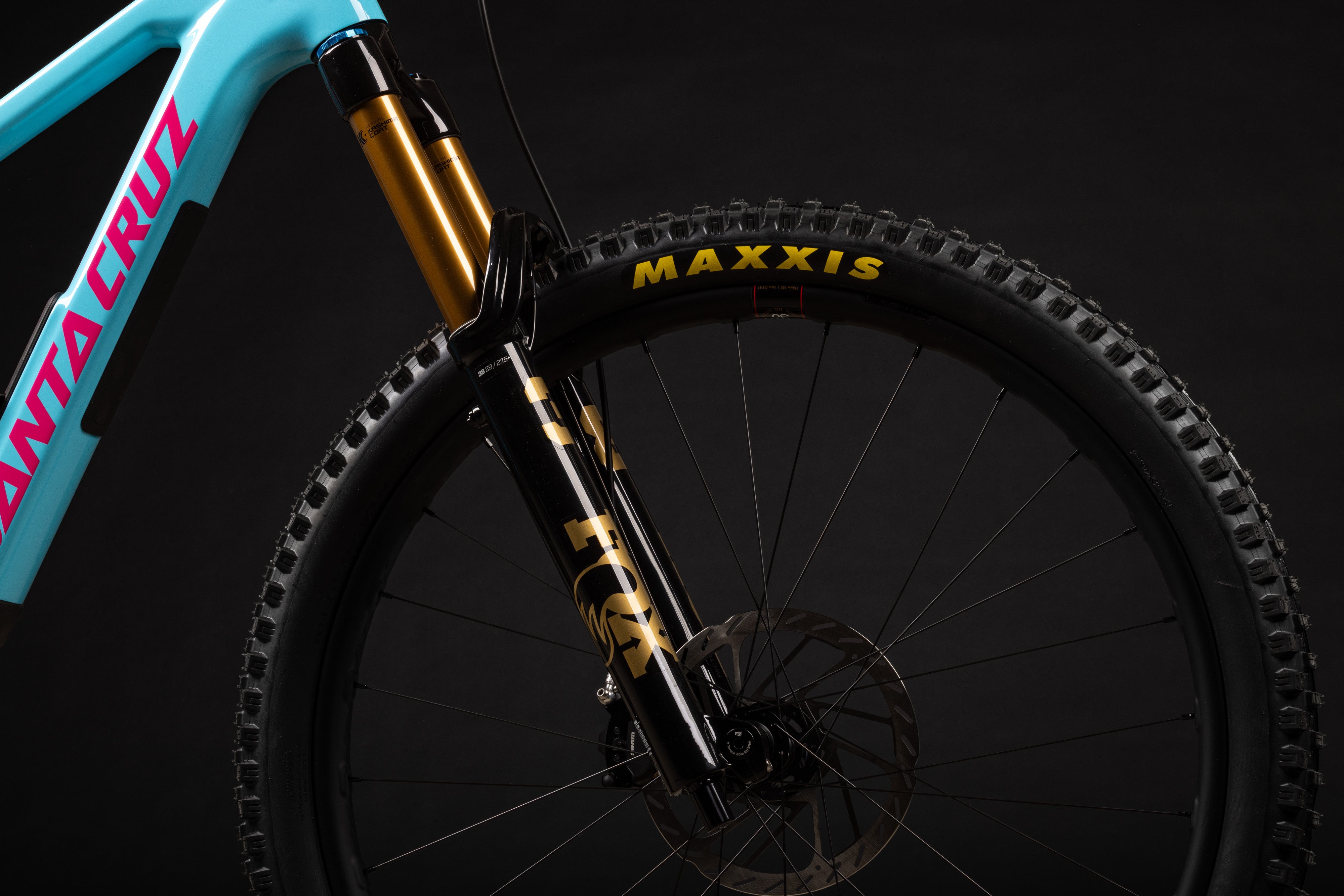 https://www.santacruzbicycles.com/cdn/shop/files/MY27_Nomad_Details_0029_e74d1273-66e7-41d9-941a-46647af4a98c.jpg?v=1775775511