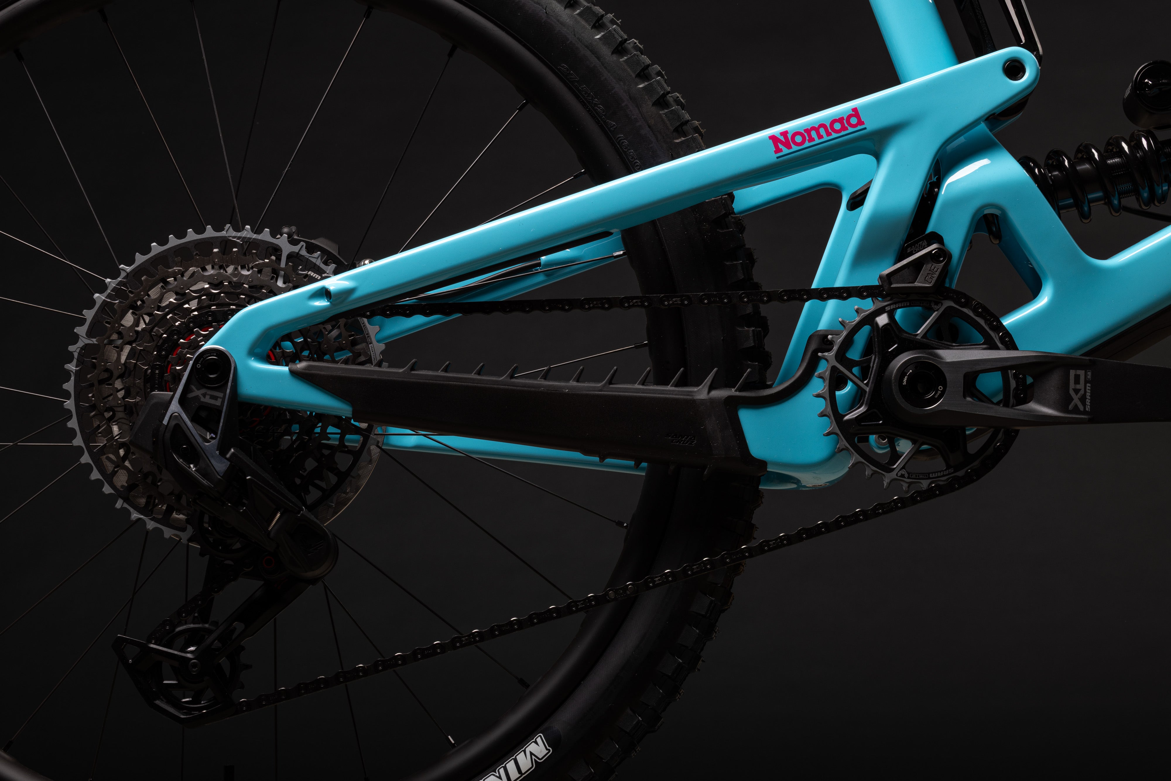 https://www.santacruzbicycles.com/cdn/shop/files/MY27_Nomad_Details_002_ee6ae674-f267-44e2-983b-403d230a8dcb.jpg?v=1775775511