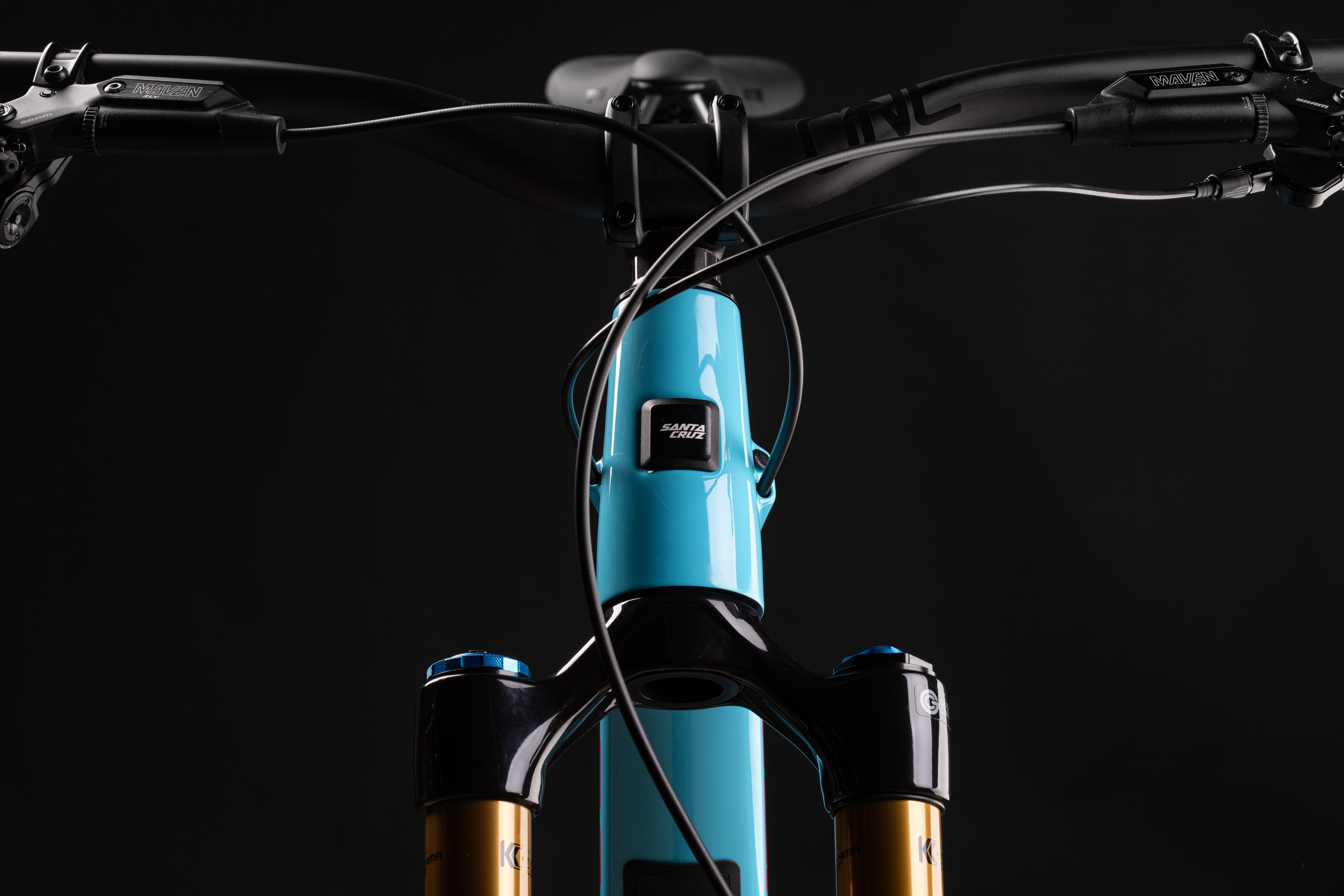 https://www.santacruzbicycles.com/cdn/shop/files/MY27_Nomad_Details_007_fc48e2eb-bcbf-4c35-abbf-2990848dc914.jpg?v=1775668302