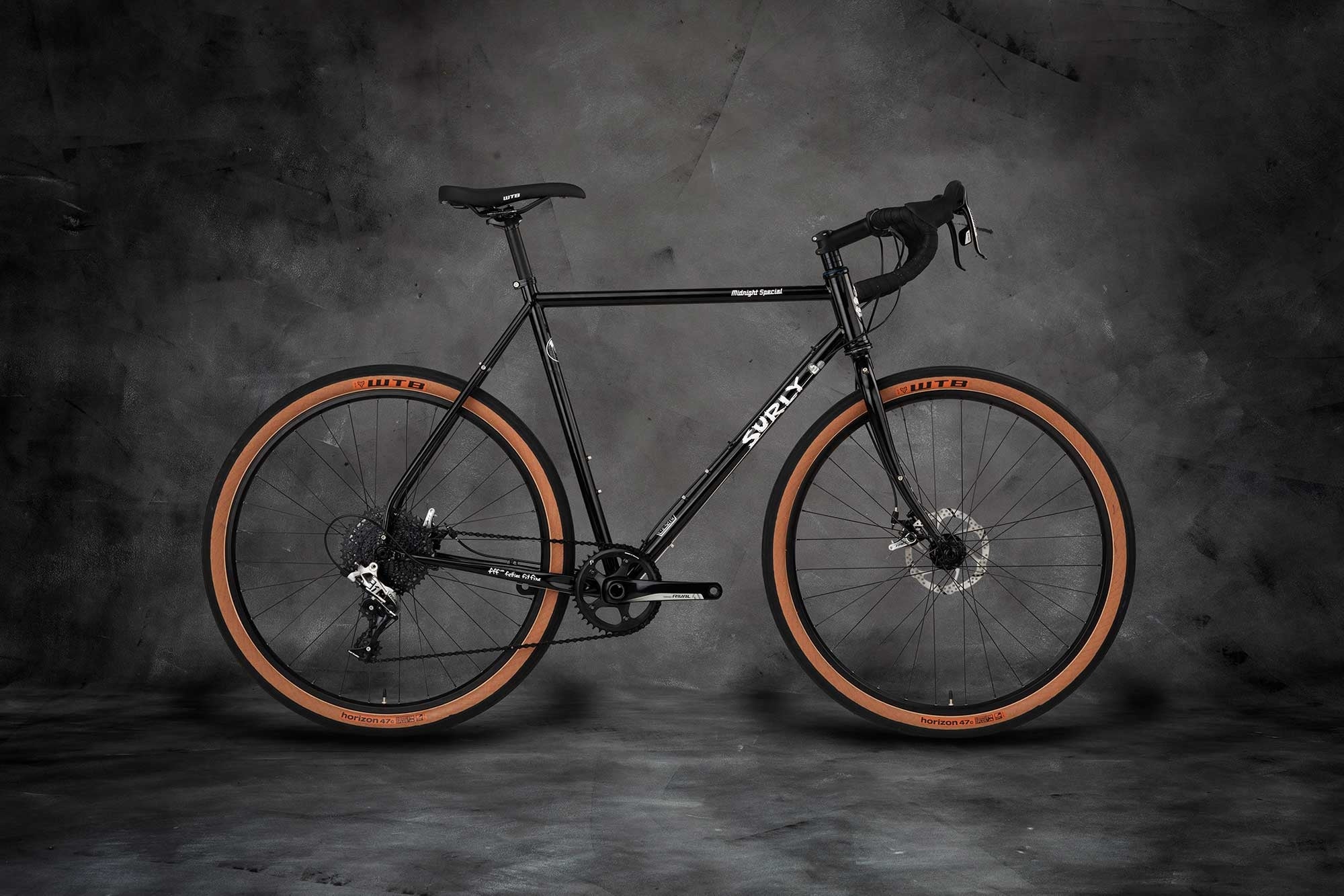 MidnightSpecial_Bike-Black-BK1864-2000x1333.jpg