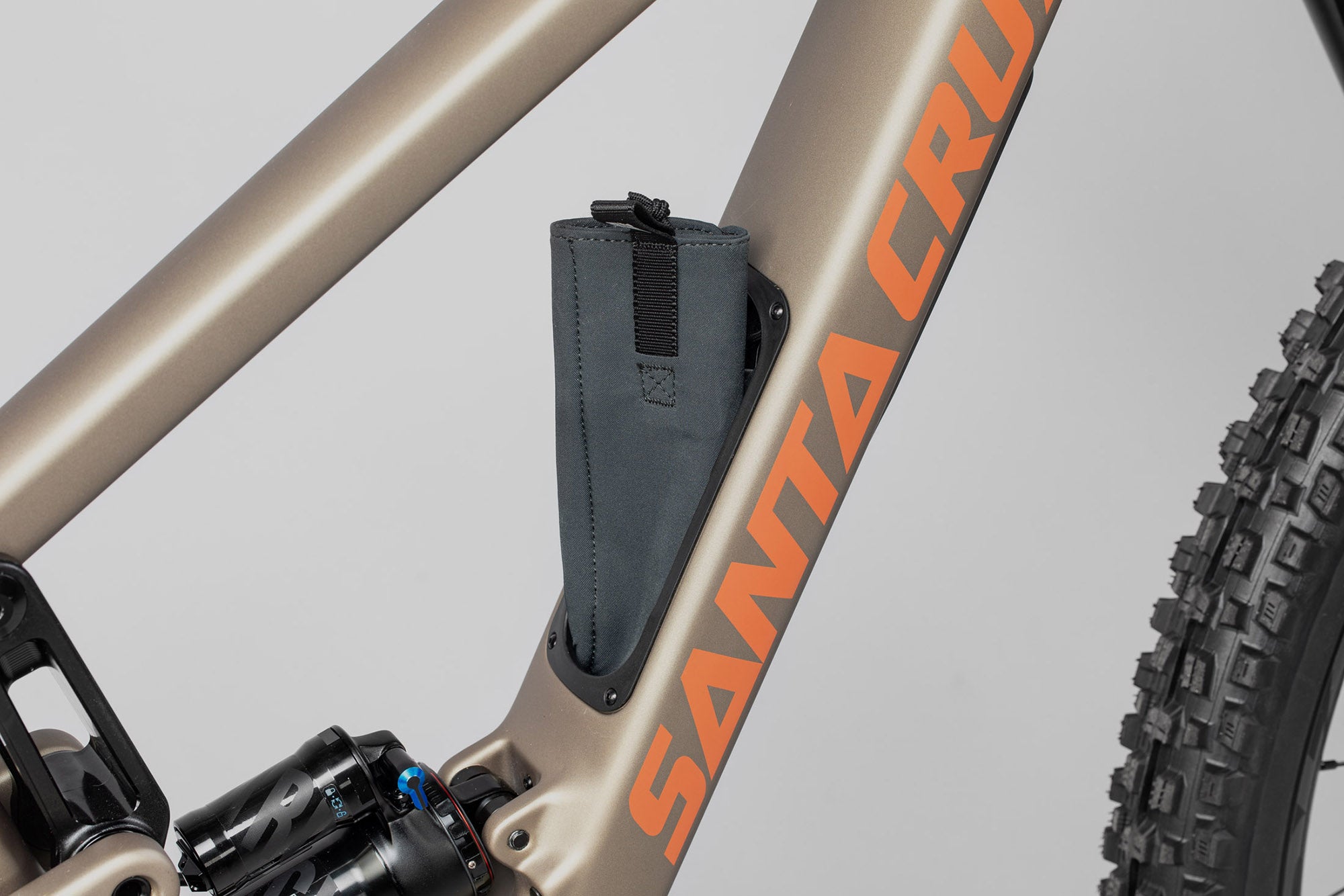original_MY22_5_MT2_details_016.jpg