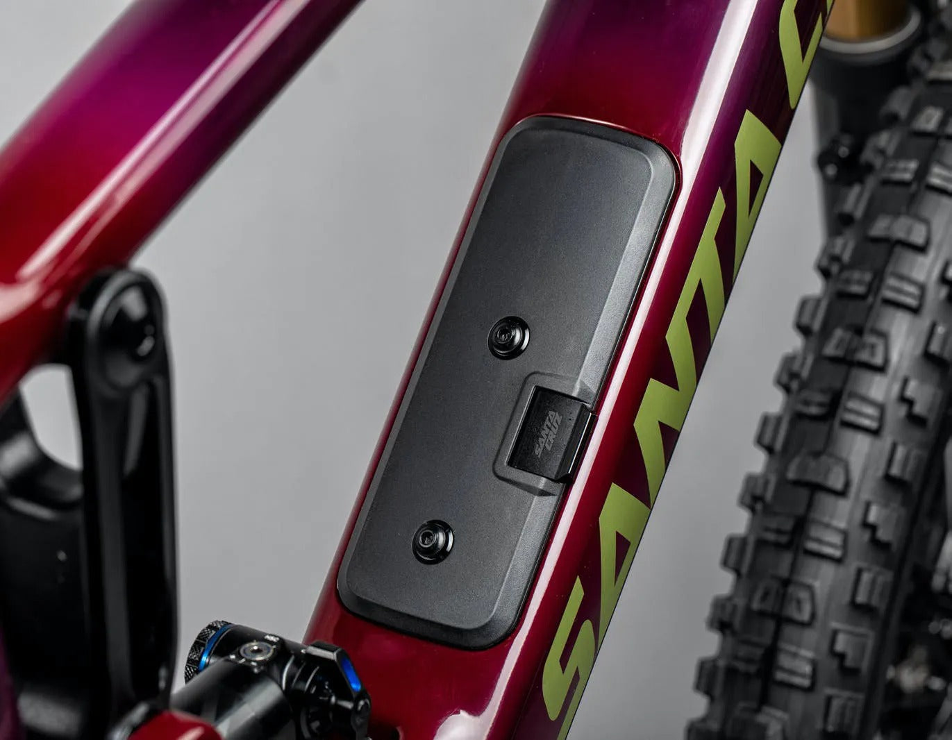 Santa Cruz Hightower - Gloss Purple Medium