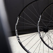 ["STAN'S NOTUBES - FLOW EX3 WHEELSET - CHRIS KING - WBWO"]