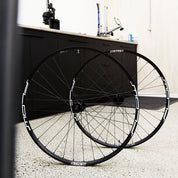 ["STAN'S NOTUBES - FLOW EX3 WHEELSET - CHRIS KING - WBWO"]